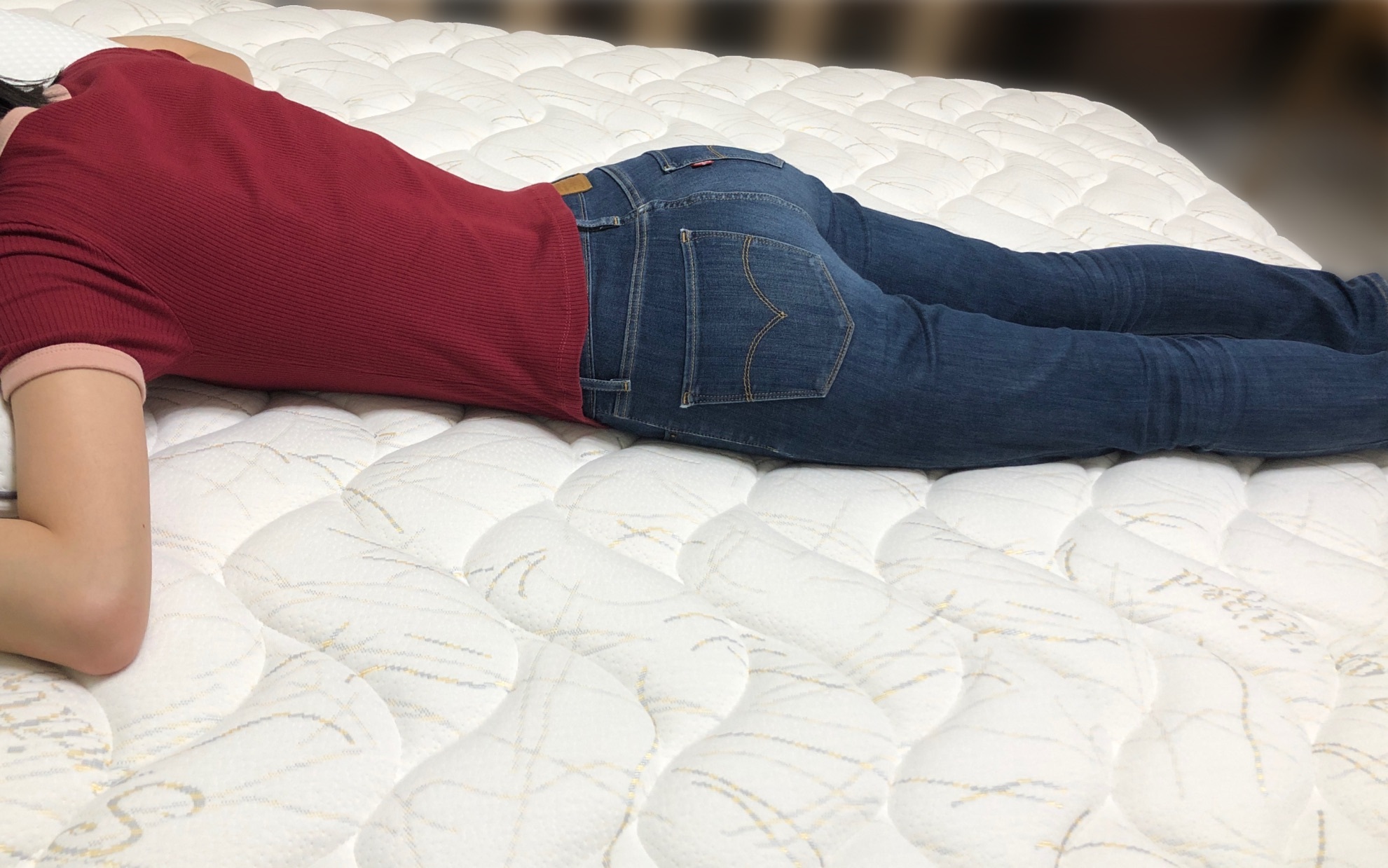 床墊奈奈獨立筒趴睡實拍圖