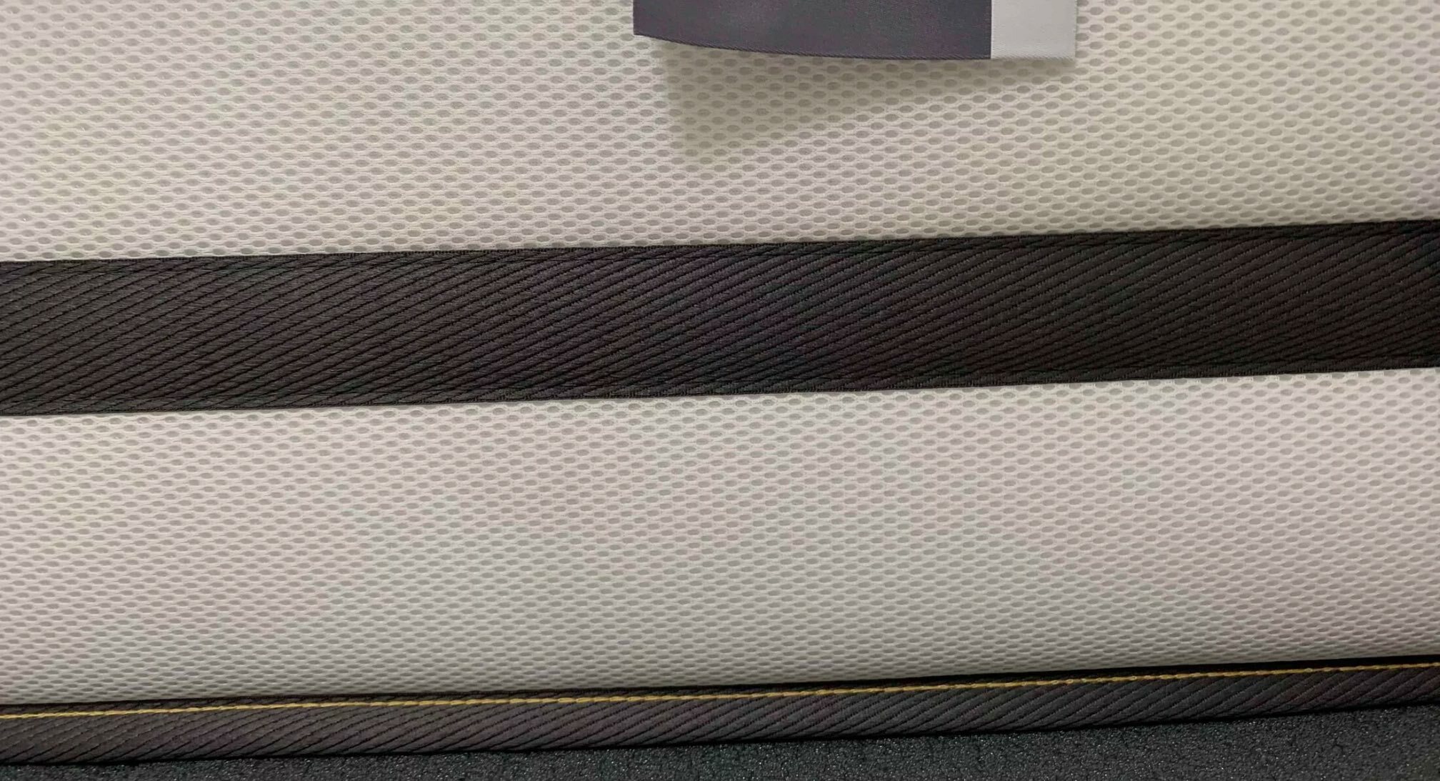 想窩床墊透氣側邊特寫