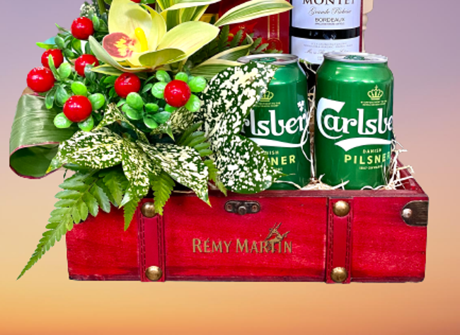 HS65 Remy Martin wooden suitcase