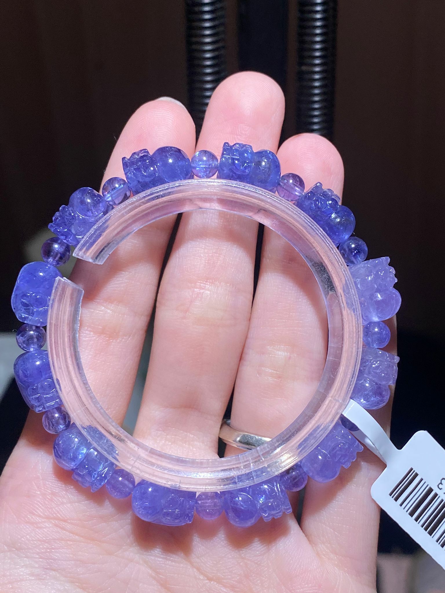 7+mm透體坦桑石貔貅手串