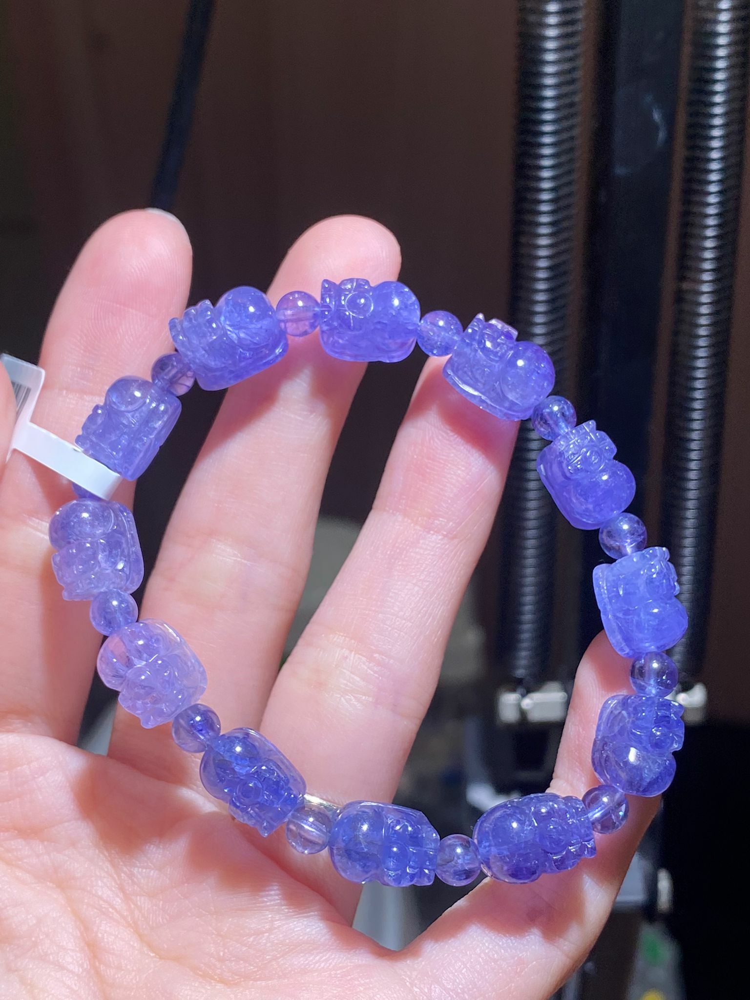 7+mm透體坦桑石貔貅手串