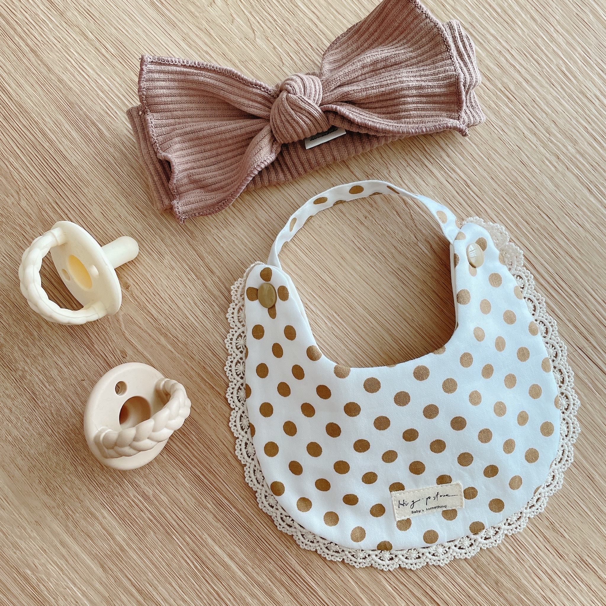 Hi Y.P store-手作圍兜-咖啡波點