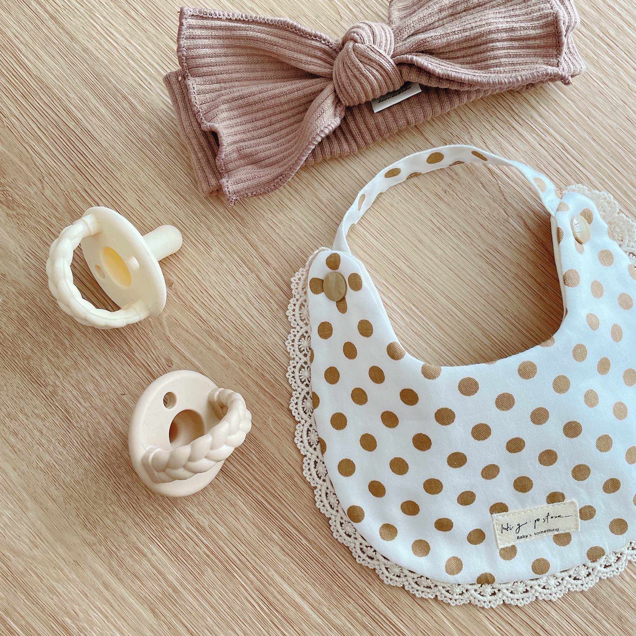 Hi Y.P store-手作圍兜-咖啡波點