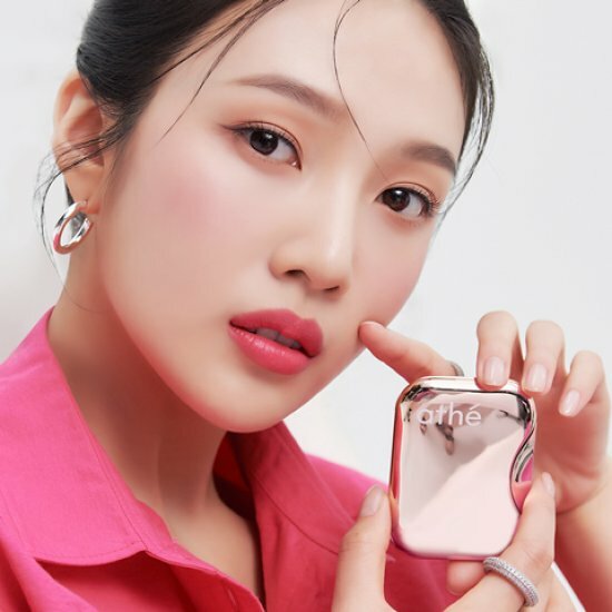 athe Fall in Cheek With Authentic Brush