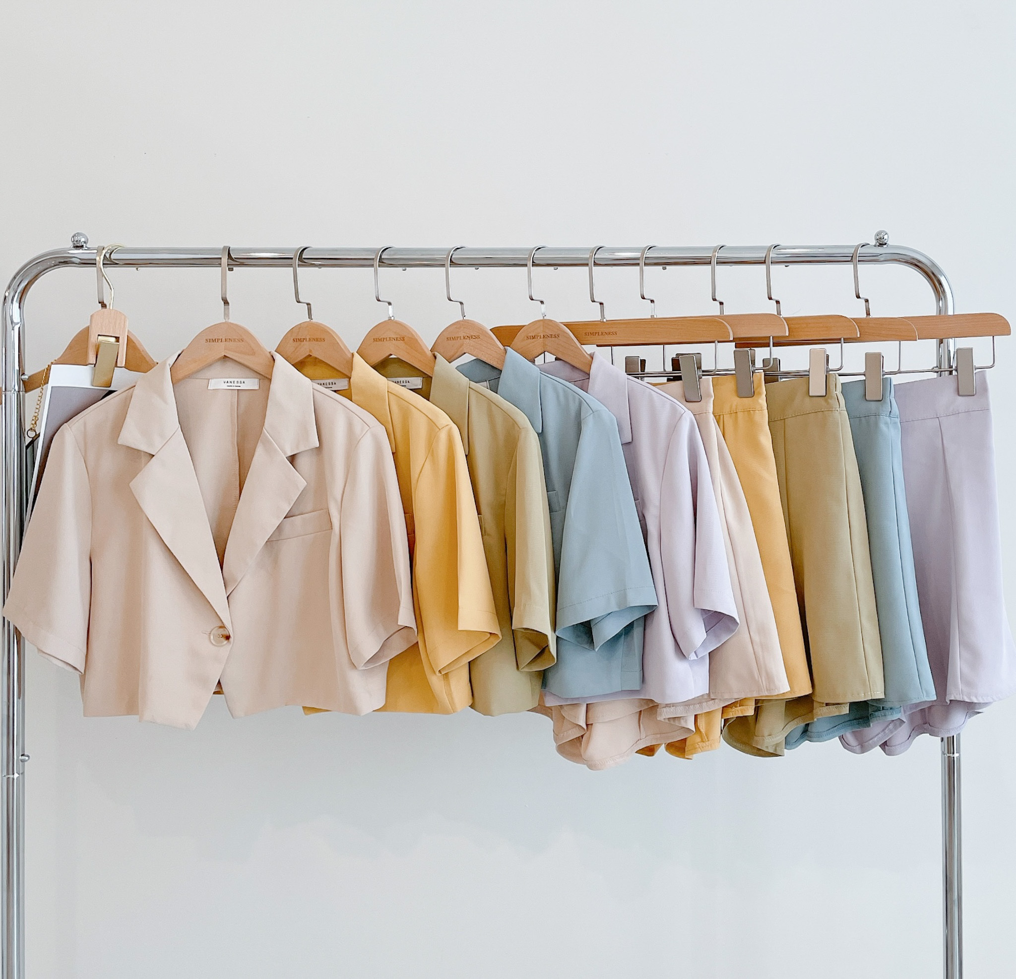 現貨🚚知性韓妞繽紛糖果色質感西裝套裝(外套+短褲)💕共5色