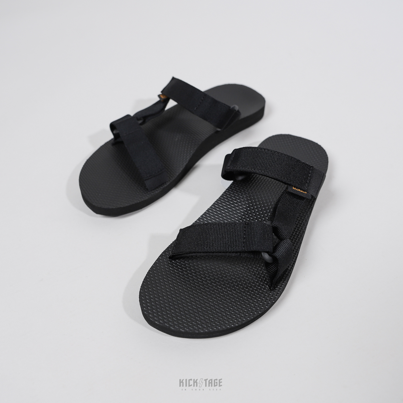 Teva universal slide on sale sandals