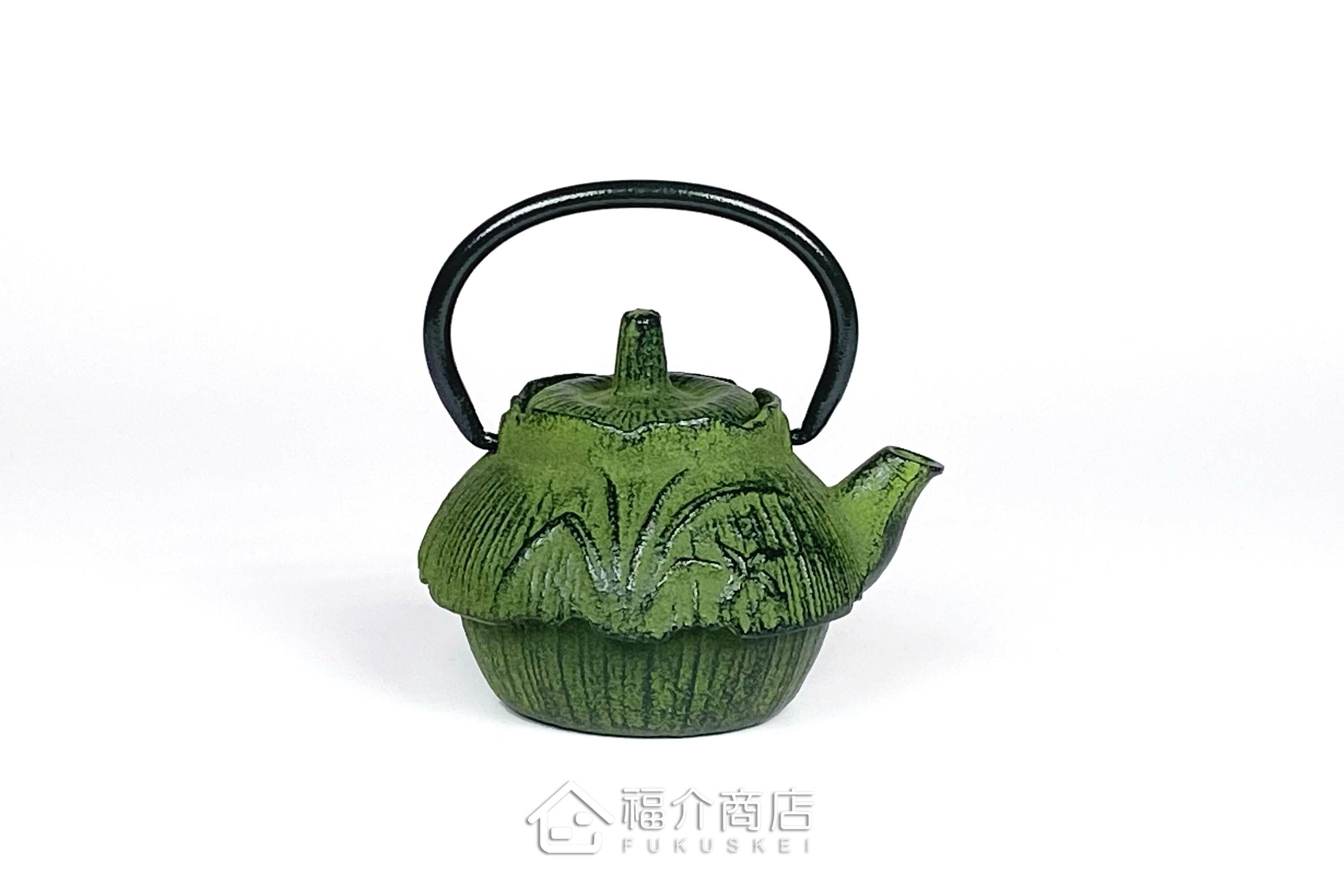 可以插花，當擺飾的南部鐵器小茶壺