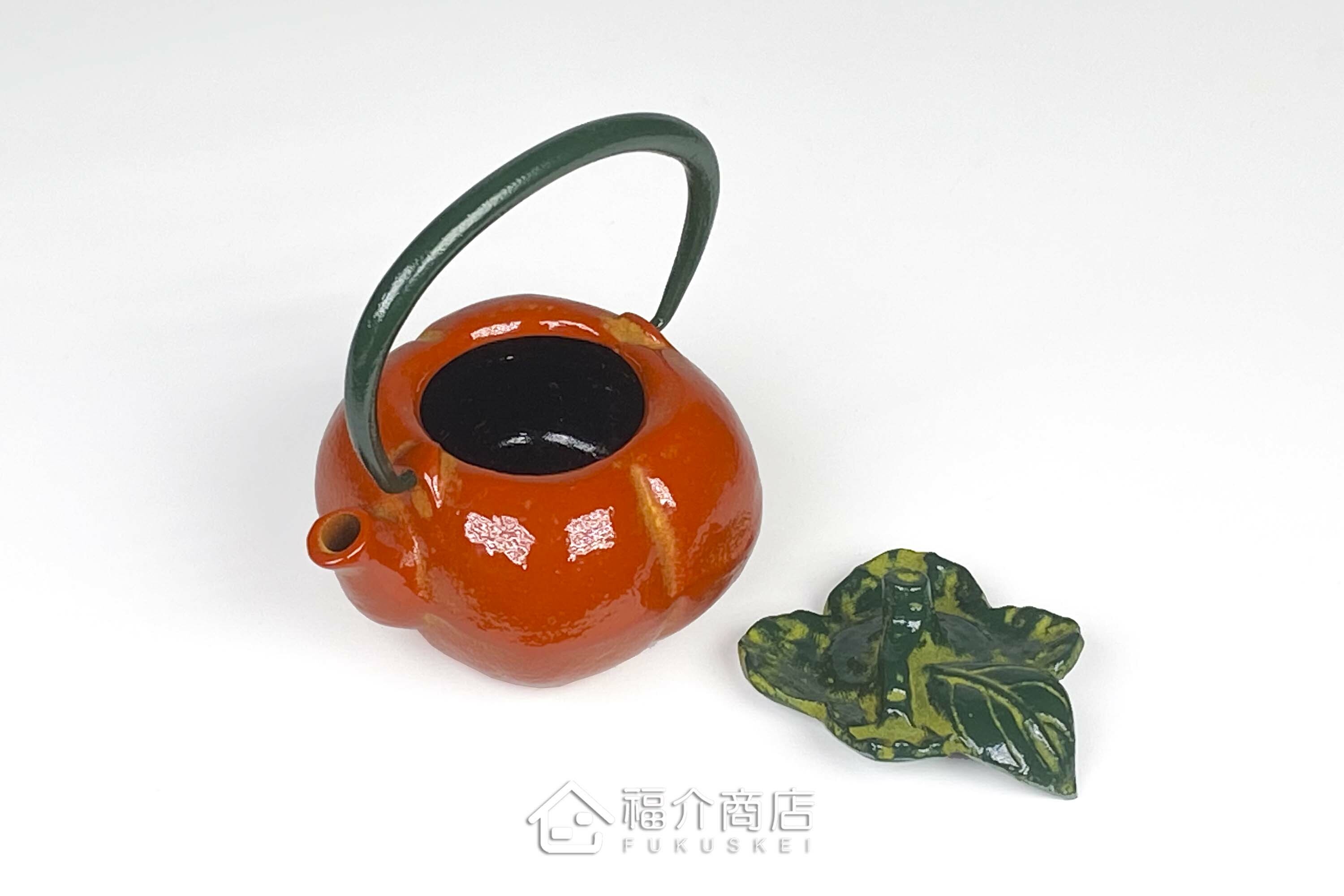 可以插花，當擺飾的南部鐵器小茶壺