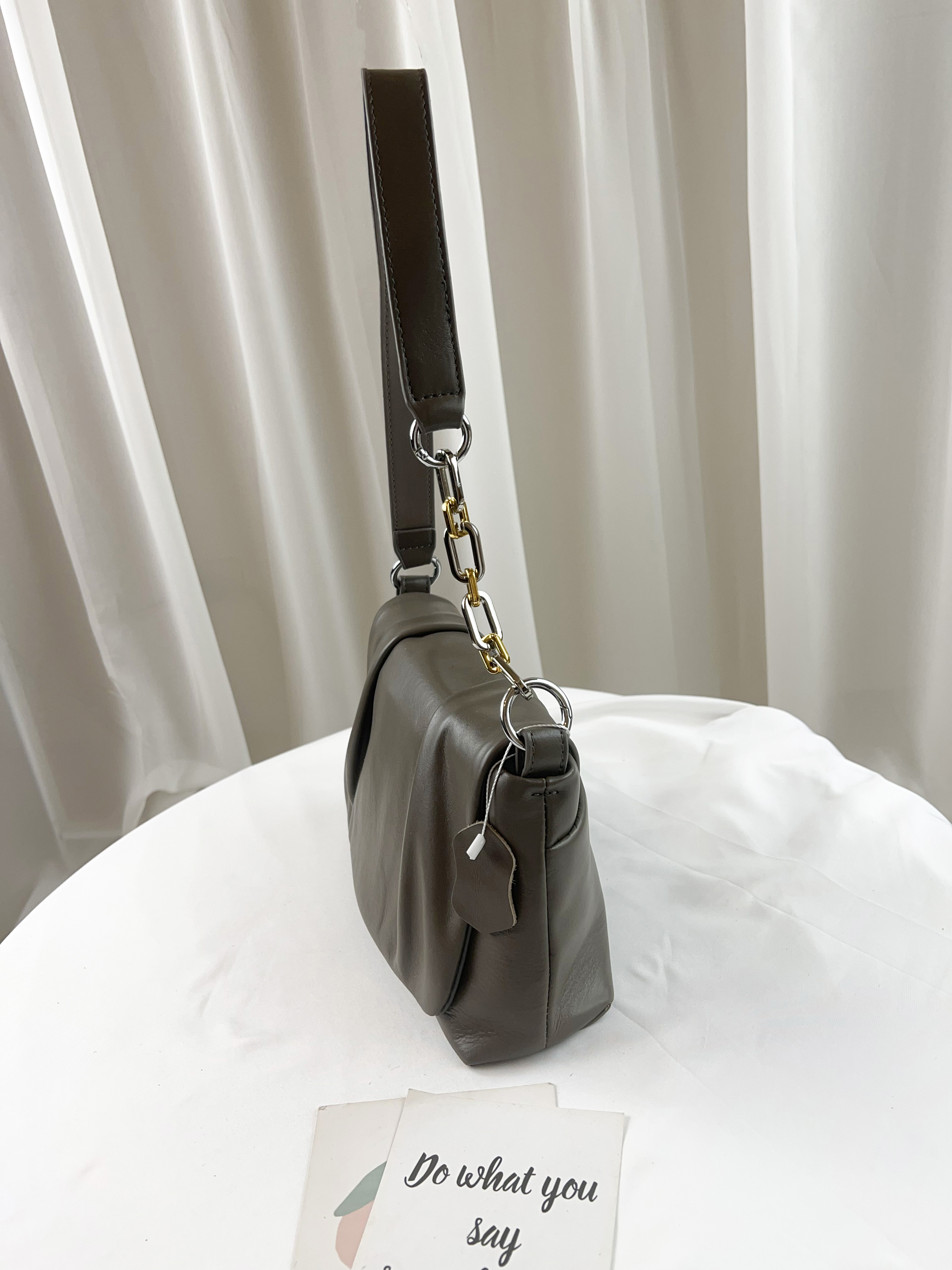 大象灰 真皮牛皮鏈帶側背包 #SM-8200