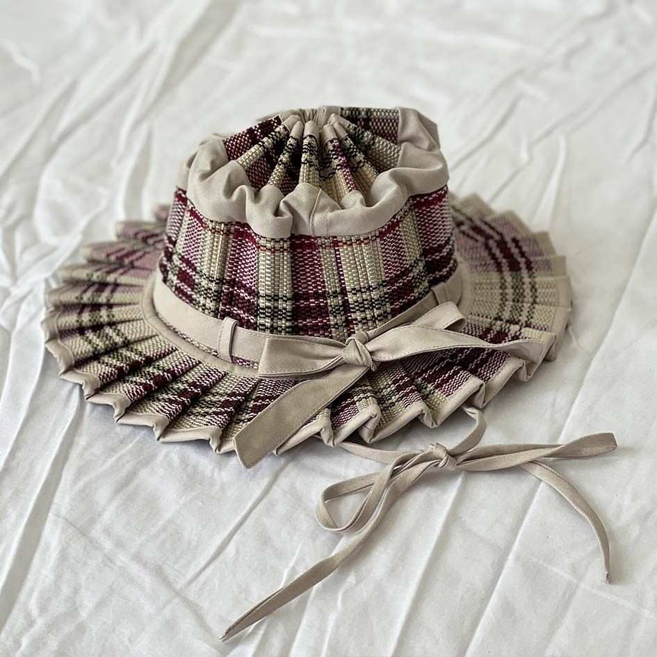 Lorna Murraymayfair child L Lorna Murraymayfair child S LORNA