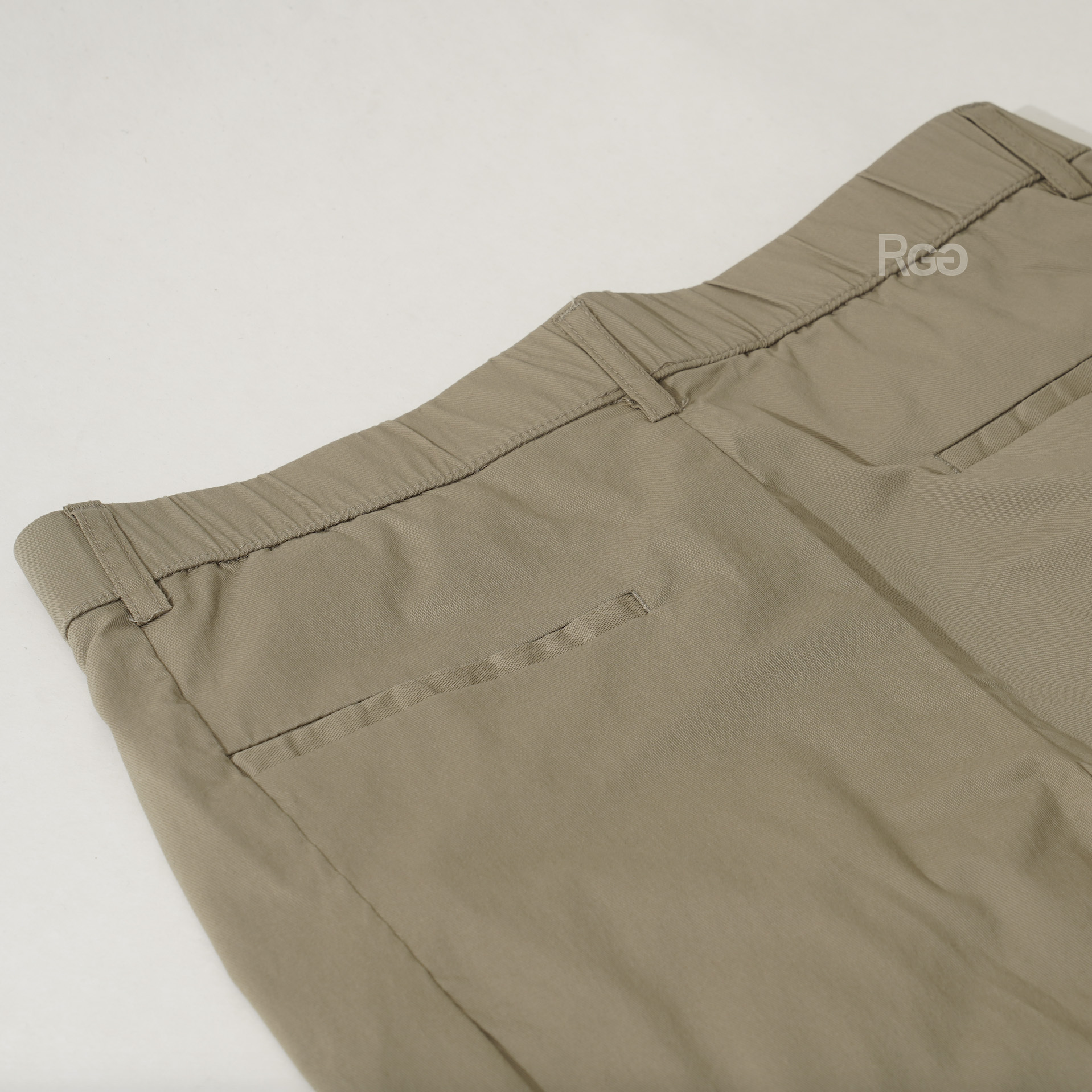 跳跳虎褲灰綠背面平拍照