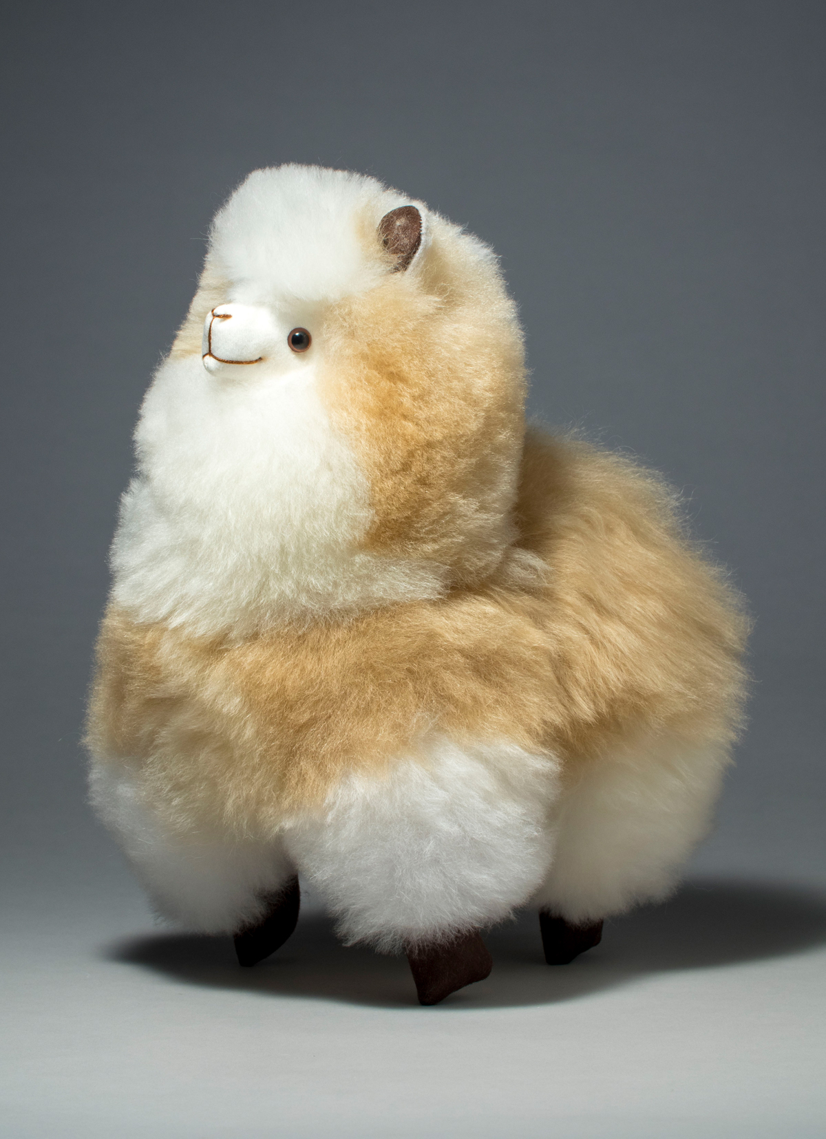 【秘魯國家館】ST.MALO 秘魯工匠手工原生羊駝毛幾何拼接藝術羊駝32CM-2246UH-瓦沙舒芙