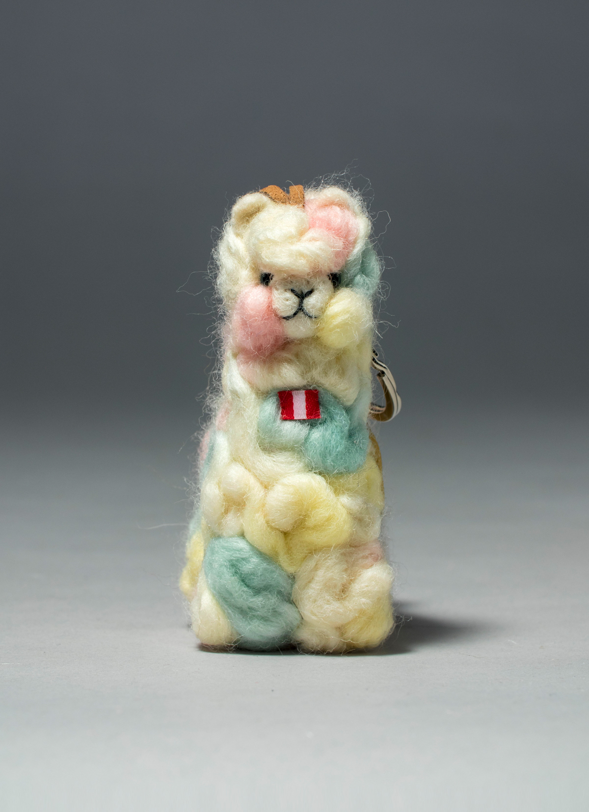 【秘魯國家館】ST.MALO 秘魯工匠手工針織彩虹棉花糖羊駝鑰匙圈-10cm-2249UA-彩虹棉花糖