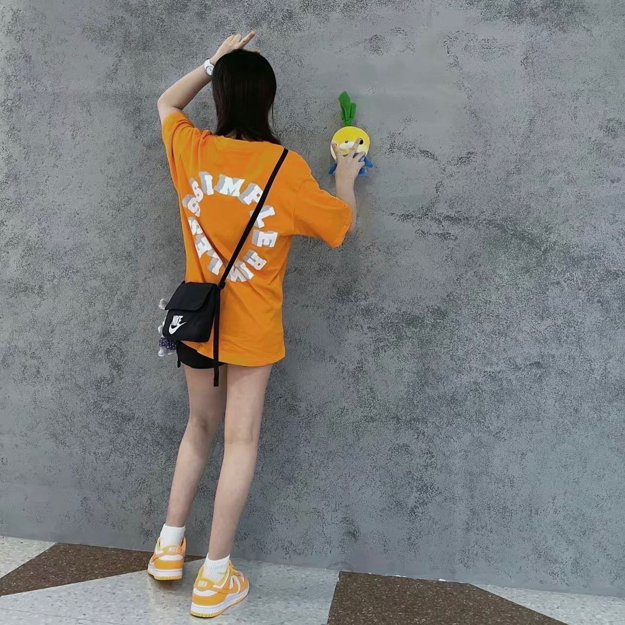 Nike NSW Futura 365 斜背 側背 小包 小肩包 黑白