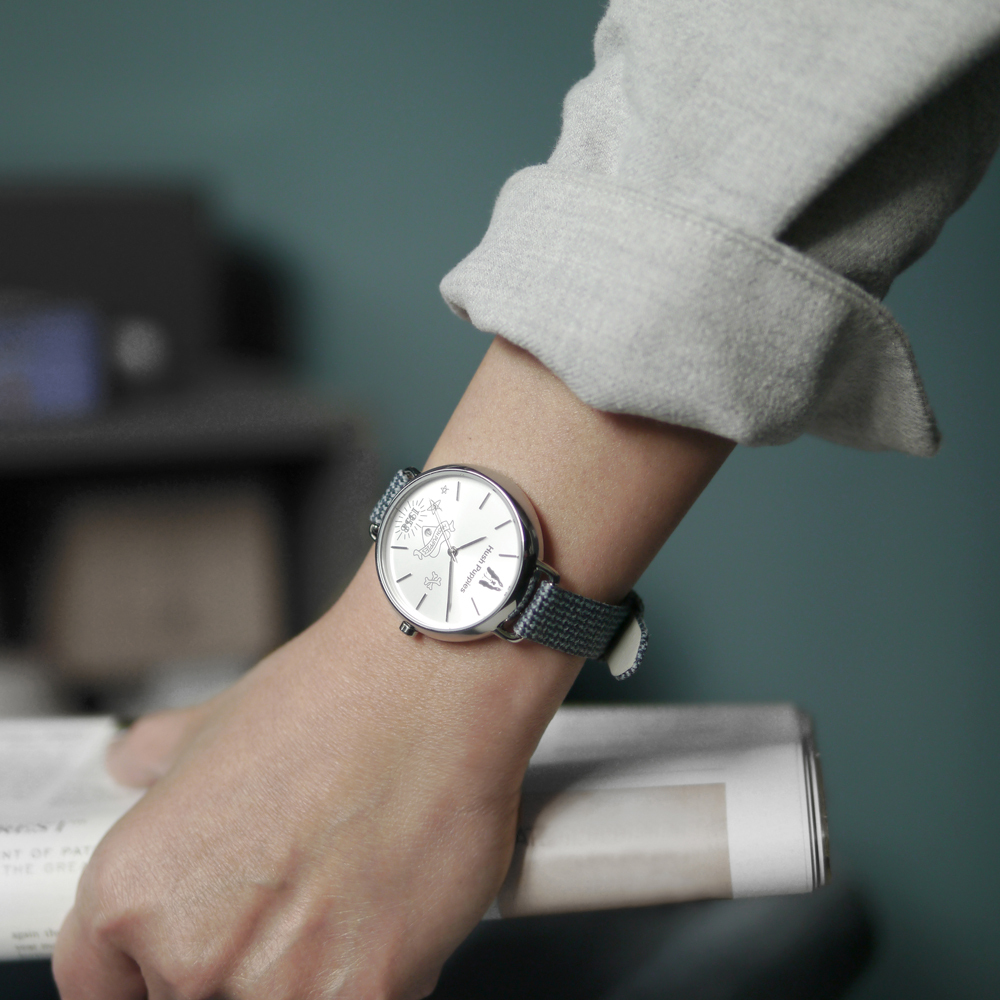 Orbz 手繪風格休閒女錶