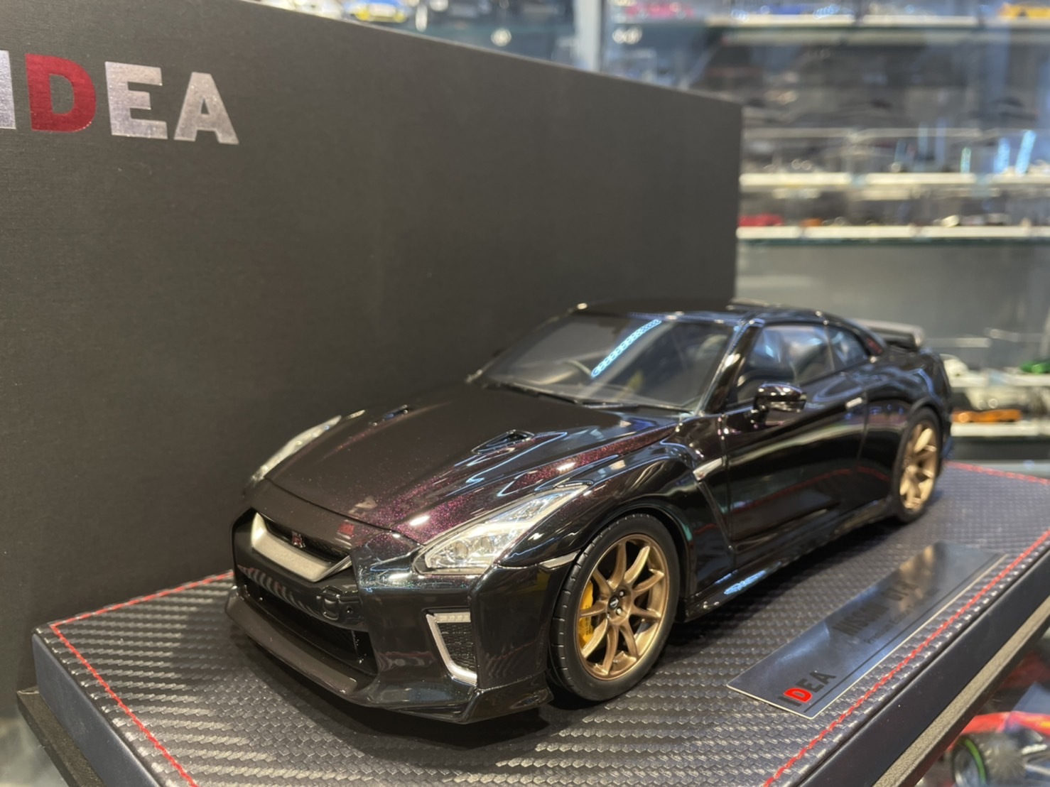 Make Up Co., Ltd / IDEA 1:18 Nissan GT-R NISMO Special