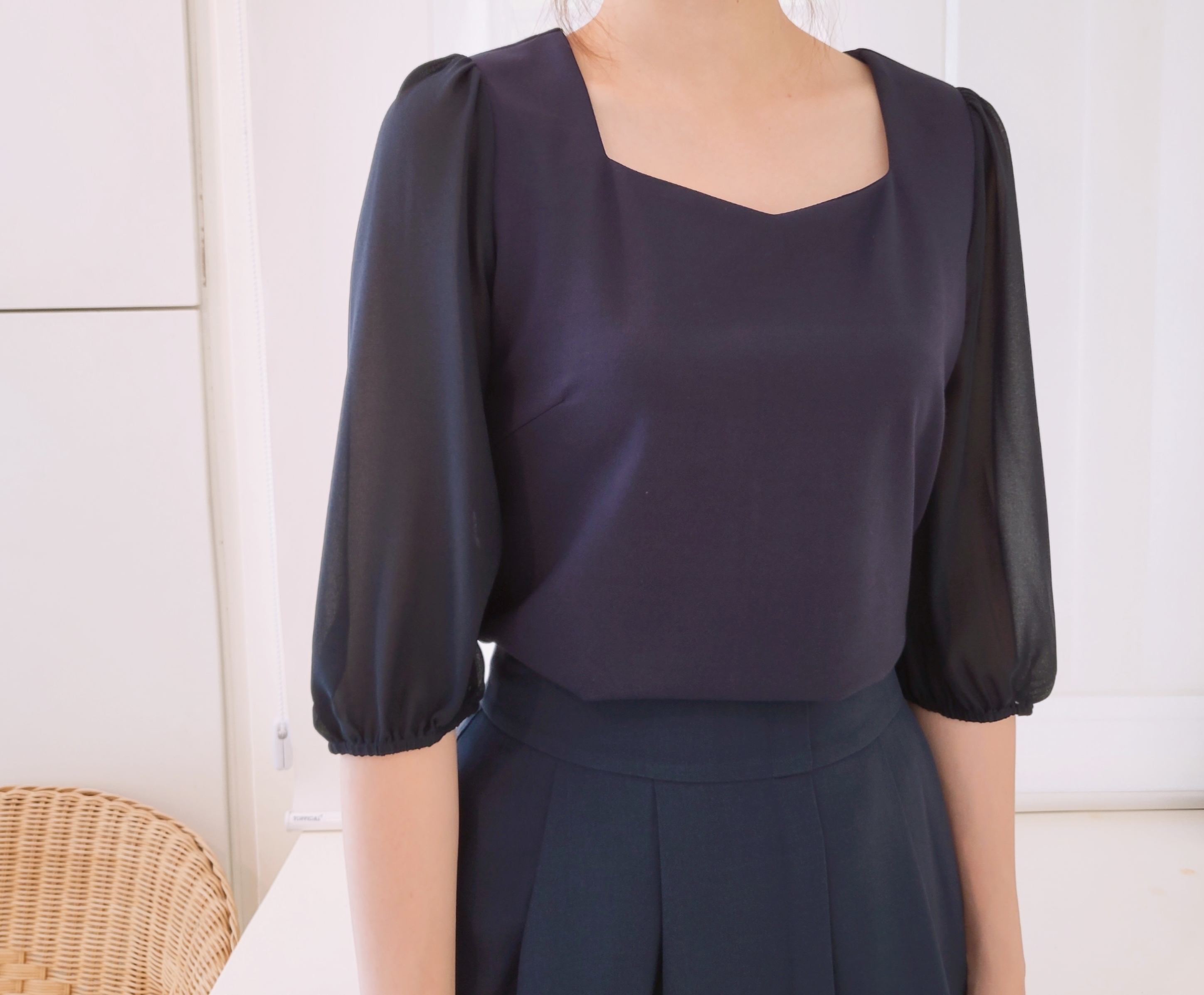 SOLID CHIFFON SLEEVE BLOUSE