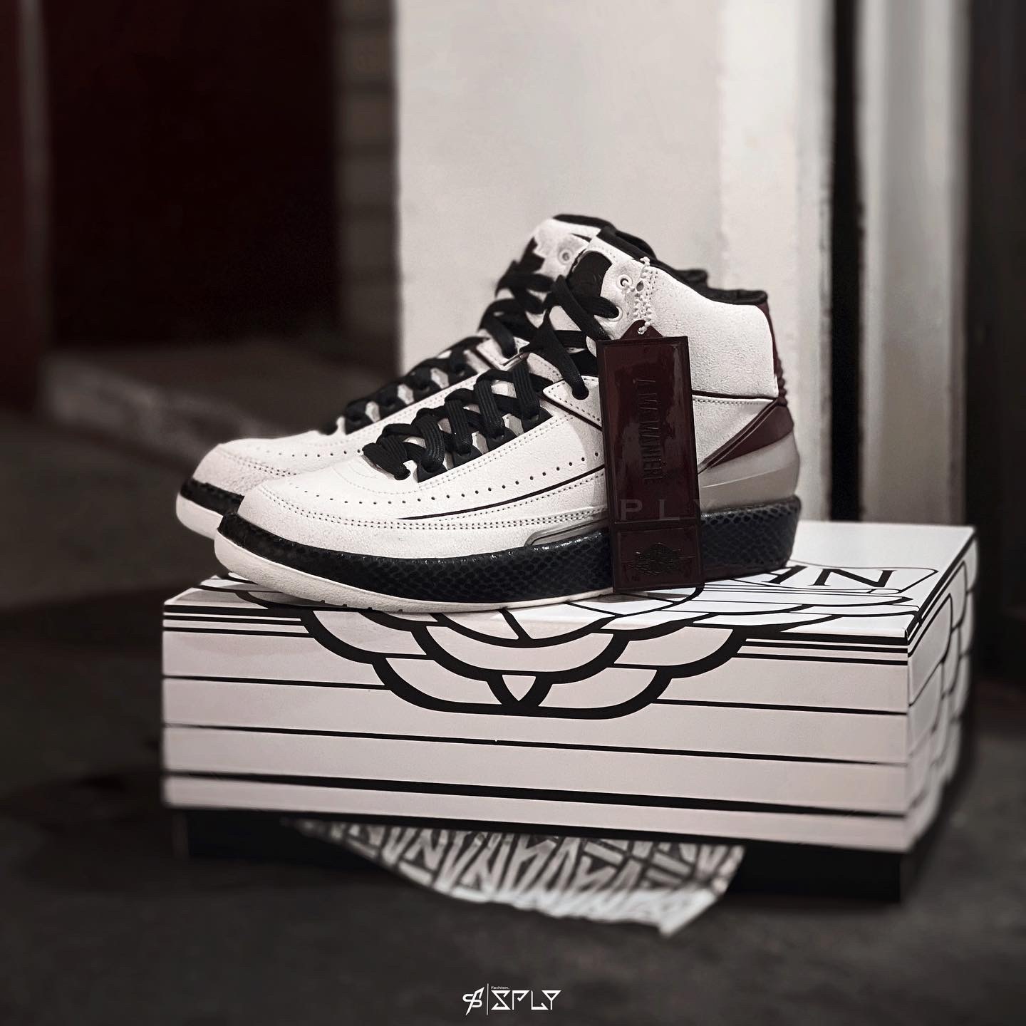 A Ma Maniére X Air Jordan 2 Retro Airness 黑酒紅 蛇紋 DO7216-100