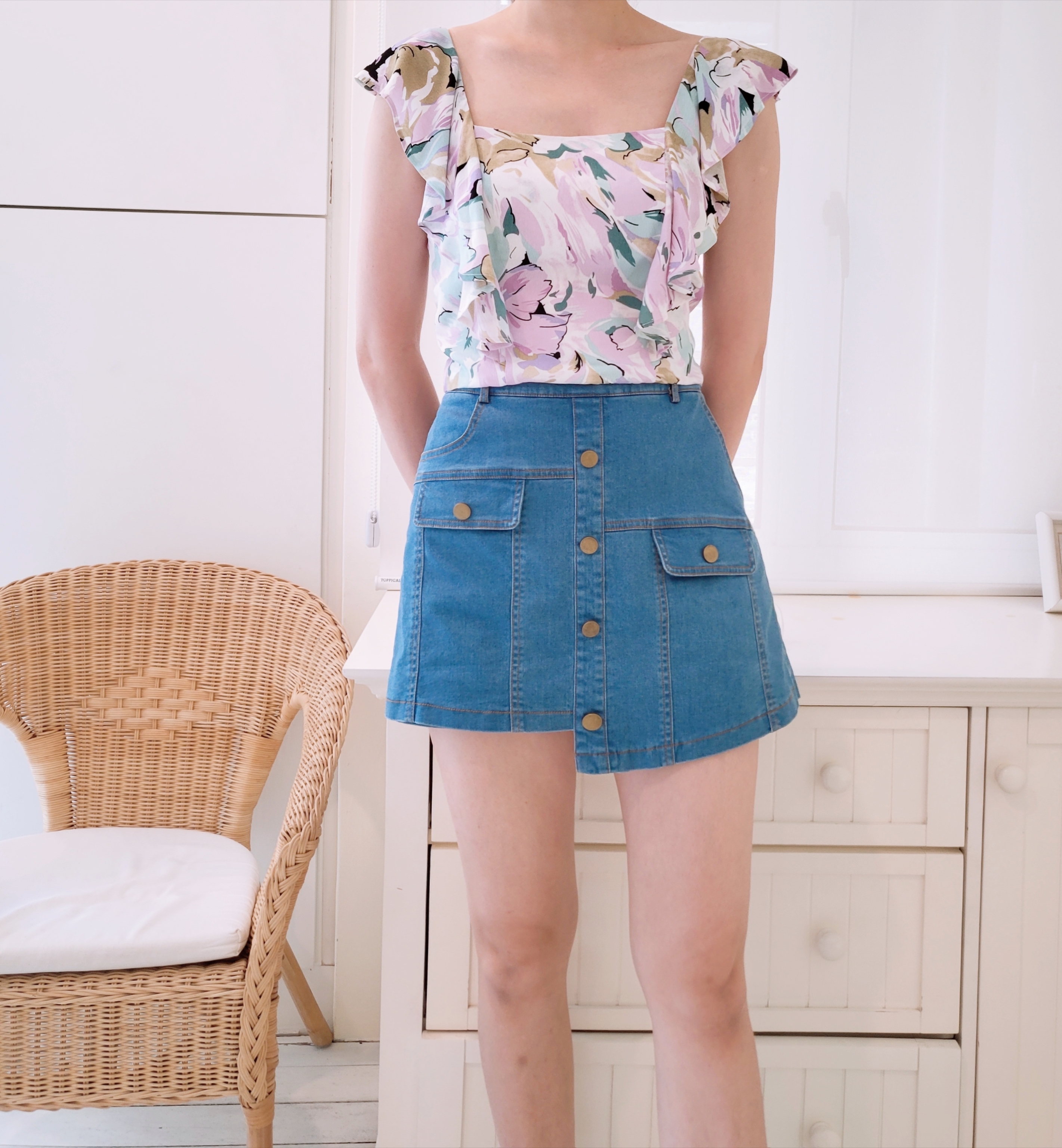 RUFFLED PRINTED CROP TOP