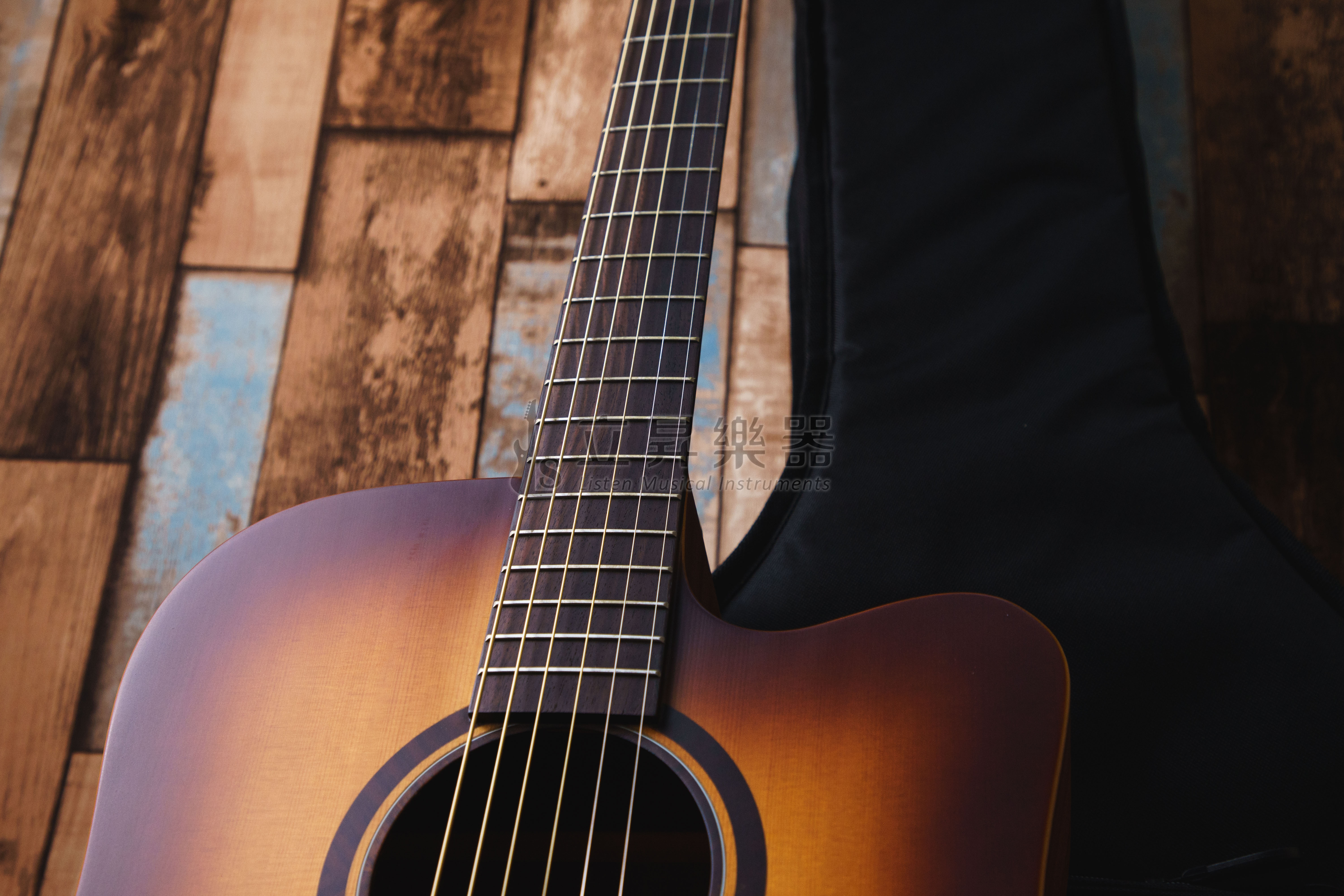 Veelah Veelah V1-DC-SB 漸層色 雲杉面單 D桶缺角 桃花心木側背 面單板木吉他 附原廠琴袋 第 4 張圖片｜三峽烏克麗麗