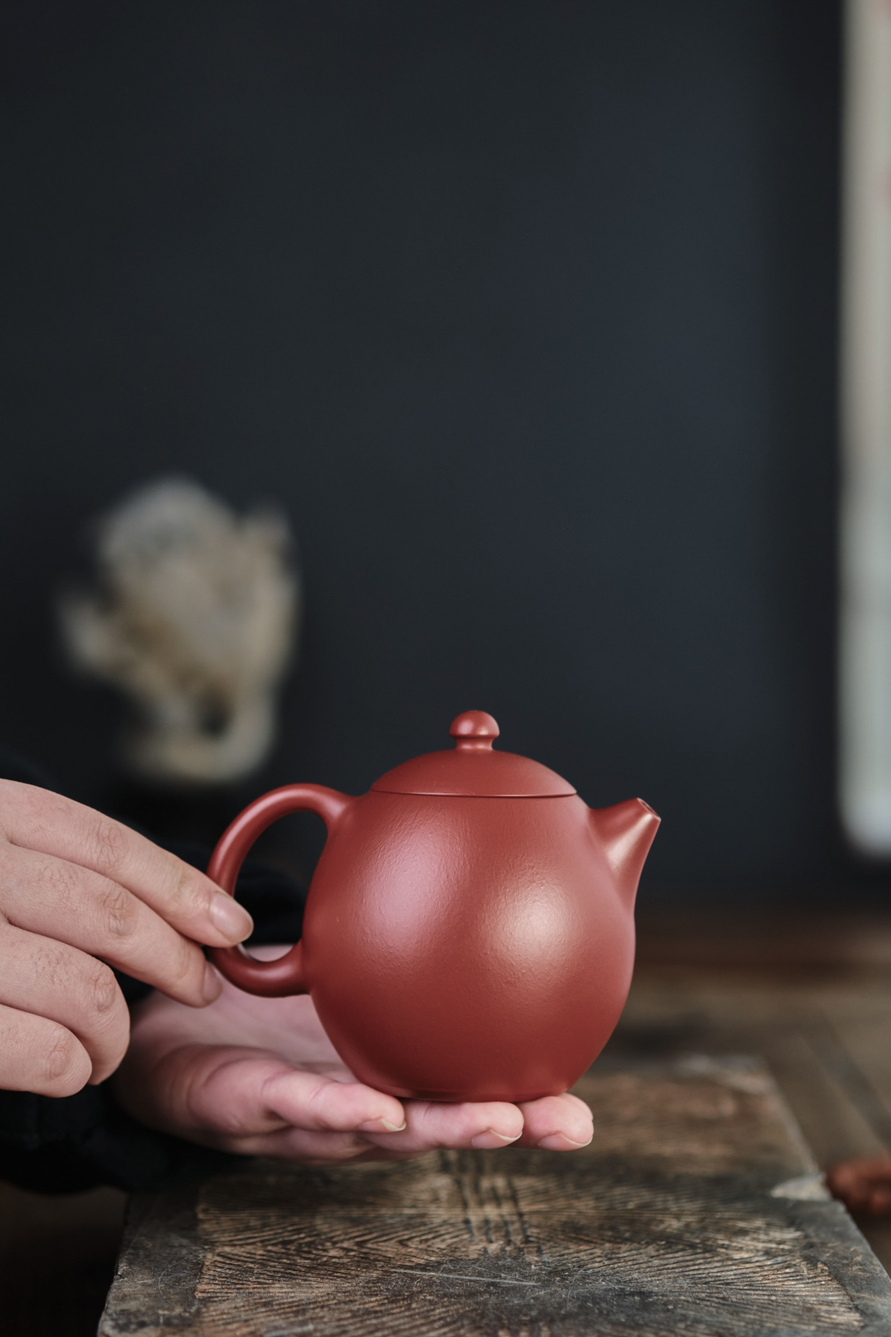 【龍蛋】-- 圓潤的壺把，讓人初看就非常舒服！