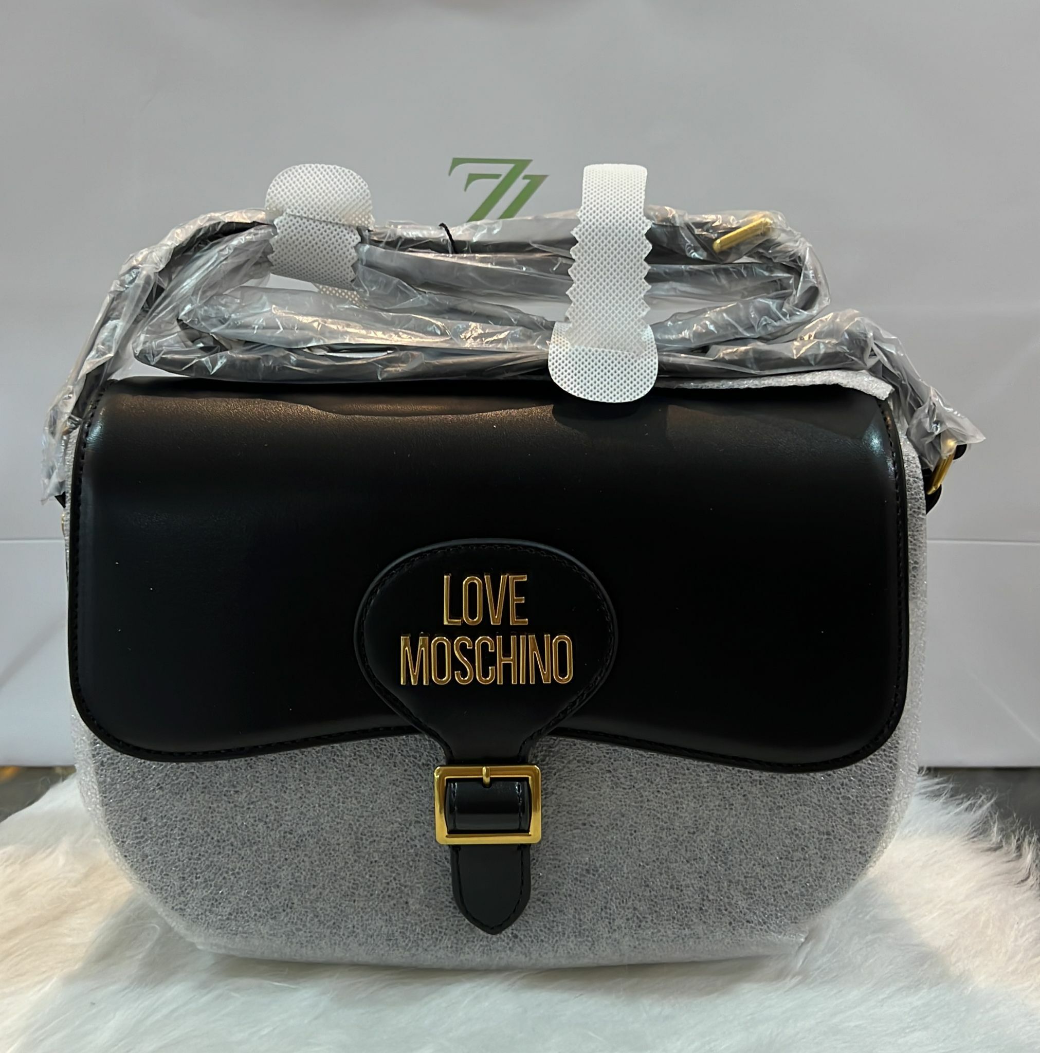 [S] LOVE MOSCHINO BUCKLE SADDLE CROSSBODY BAG, NERO JC4353PP0EKH0000, 8054400641532 (SLM66)