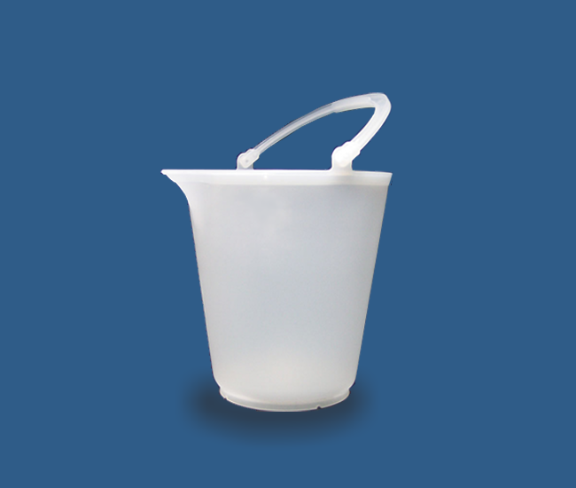 Buckets with spout, PP