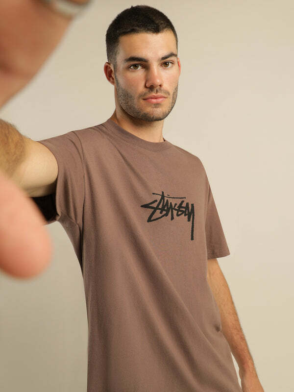 Stussy 大字LOGO塗鴉 短袖 T恤 棕色