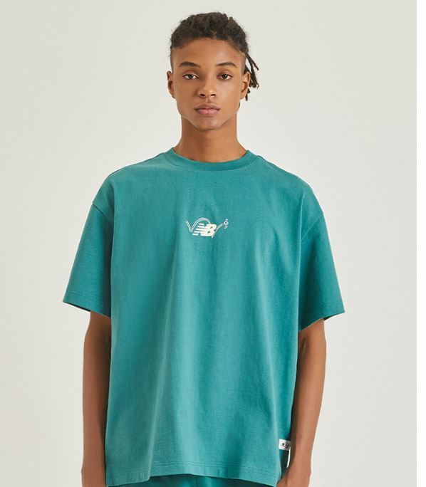 NEW BALANCE X SNOOPY 史努比 來打網球 卡通圖案 短袖 短T 綠 NBNEC2L023_40