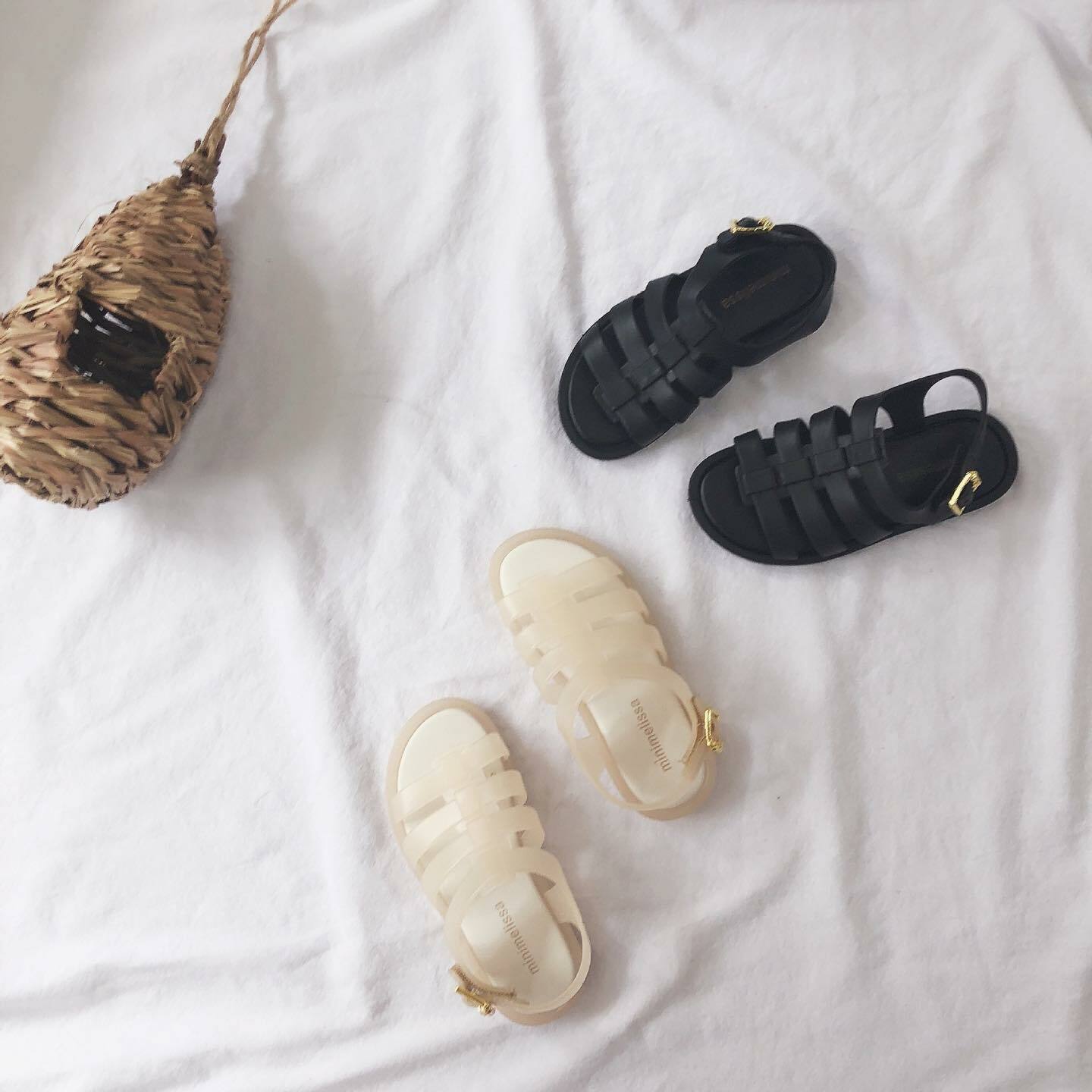 不分男女寶都可以的羅馬果凍涼鞋