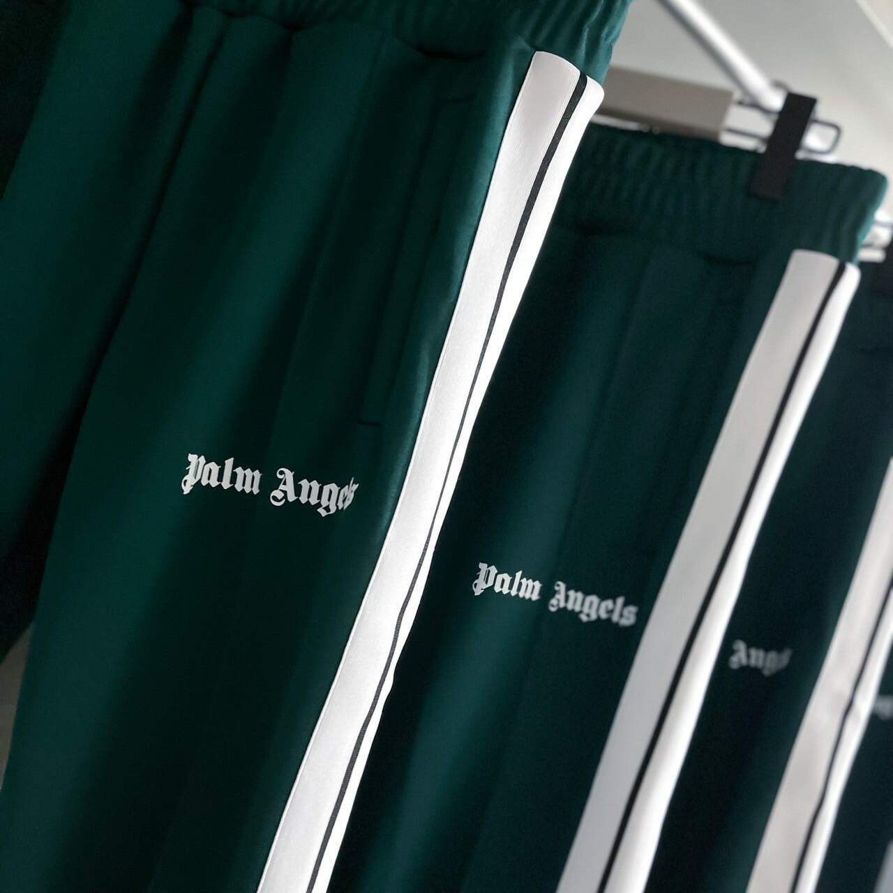 現貨五折 Palm Angels 高級綠 字體Logo拉鍊運動長褲