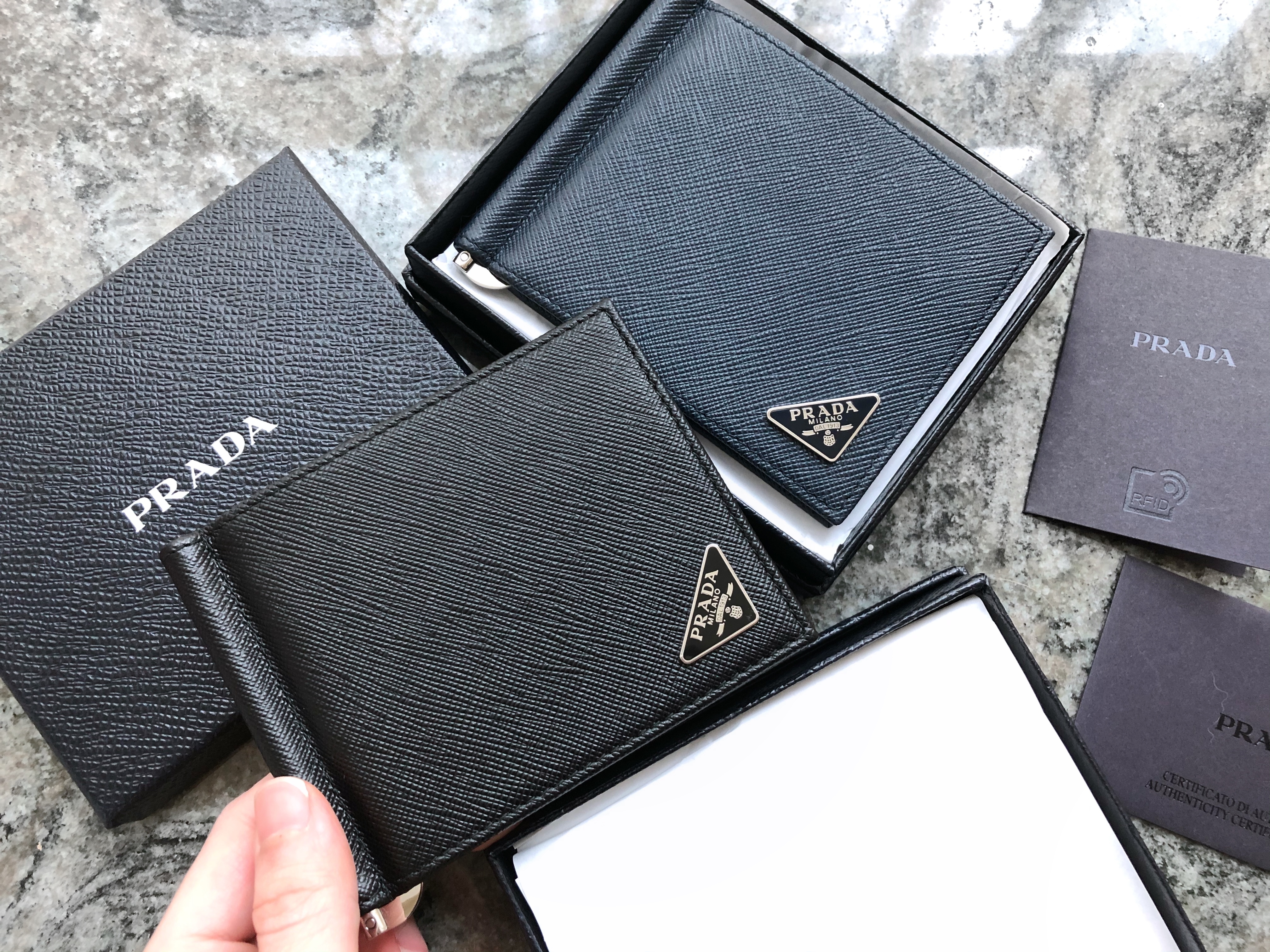 Prada discount clip wallet