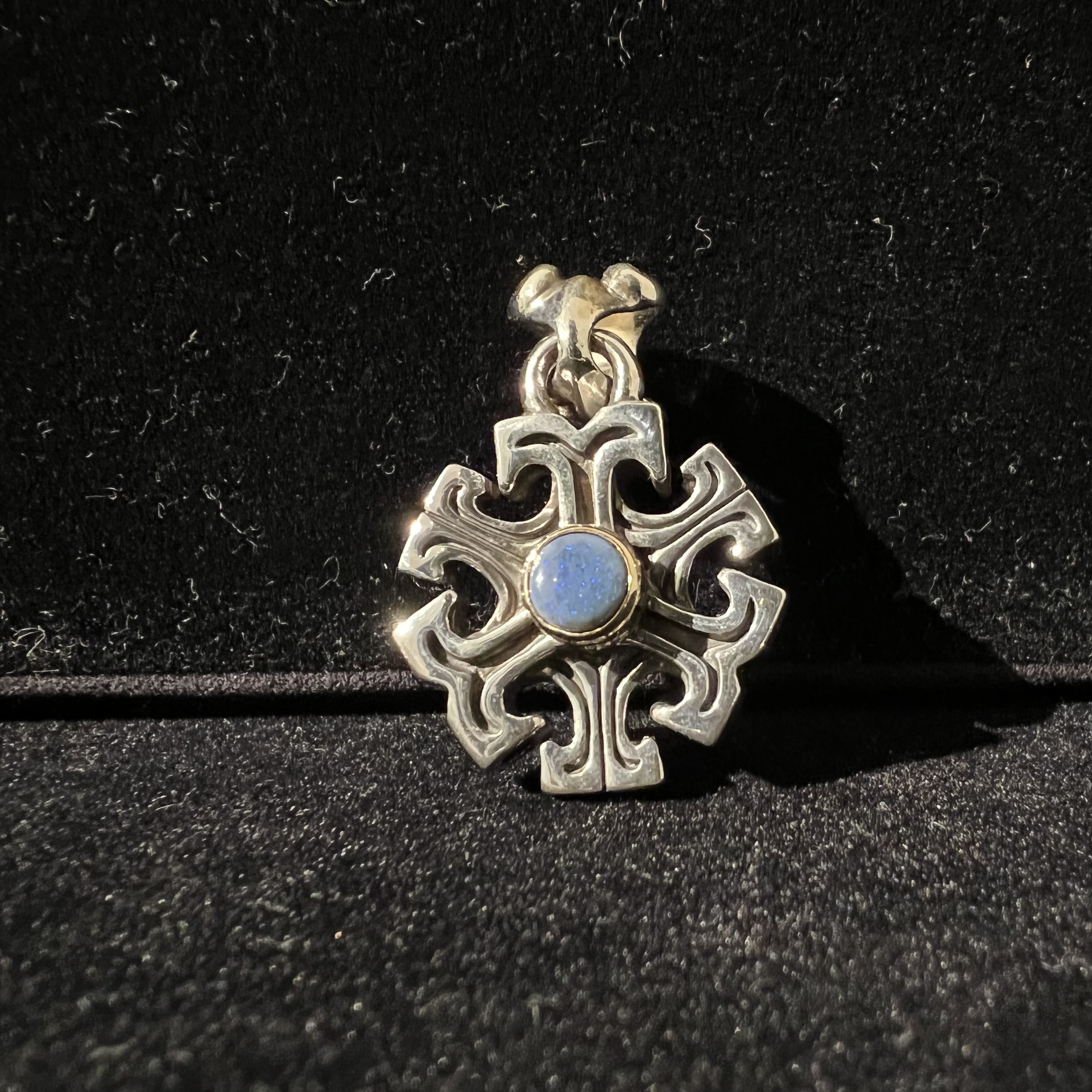 六鼎輪金環吊墜