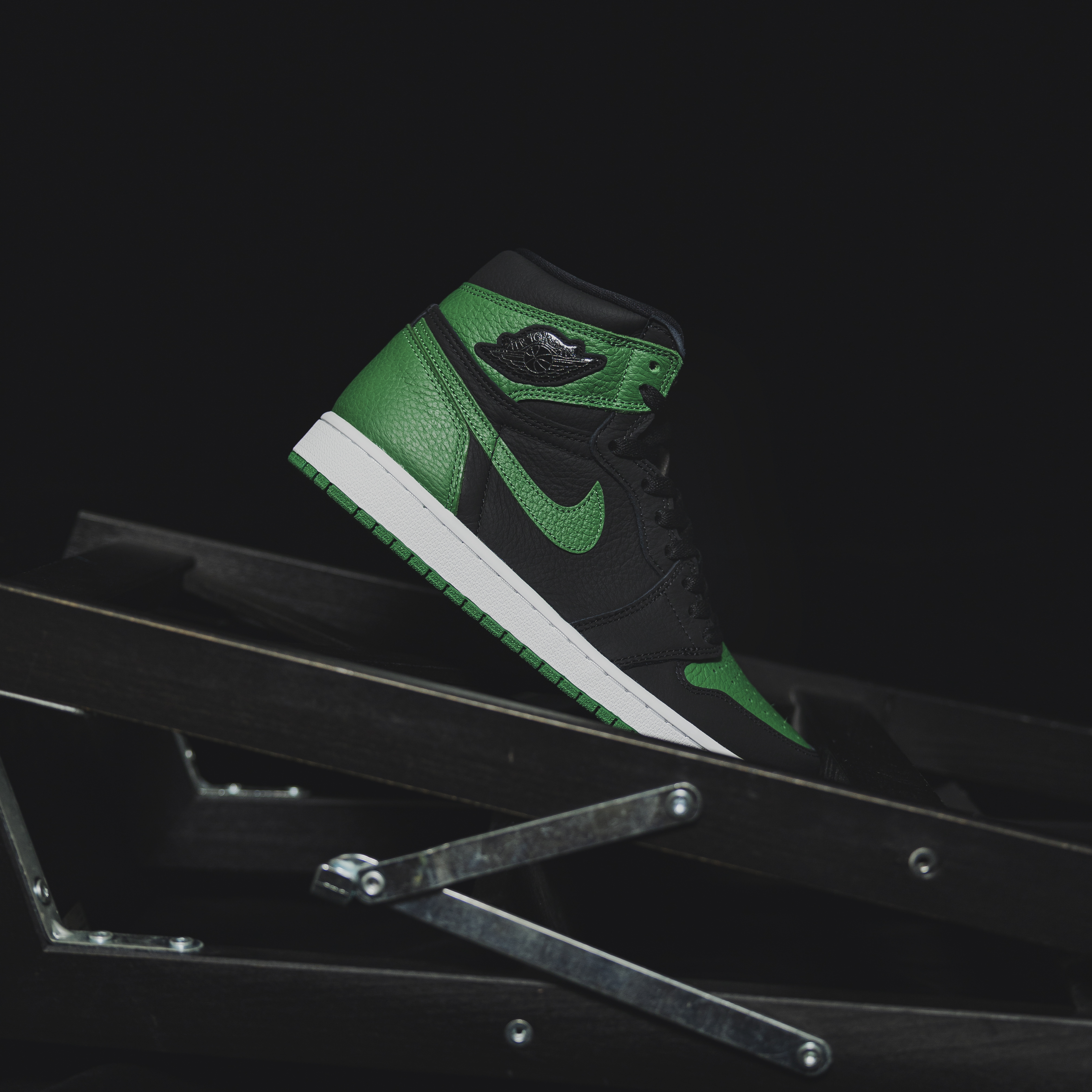 -(A2c)-AIR JORDAN 1 RETRO HIGH OG "PINE GREEN"-555088 030