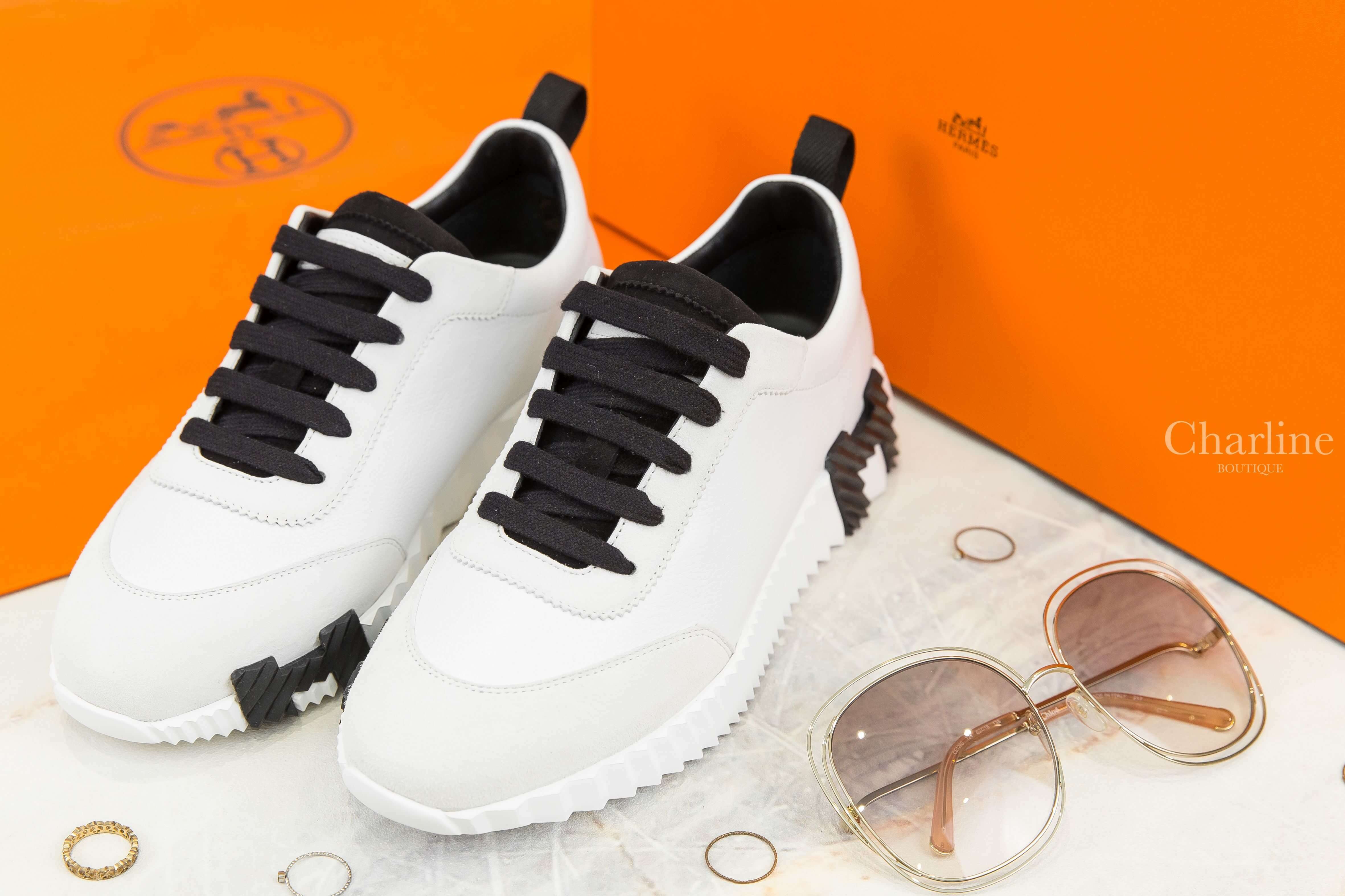 Hermès Bouncing Sneaker 白色山羊皮拼麂皮黑色H運動鞋-Charline Boutique 精品代購