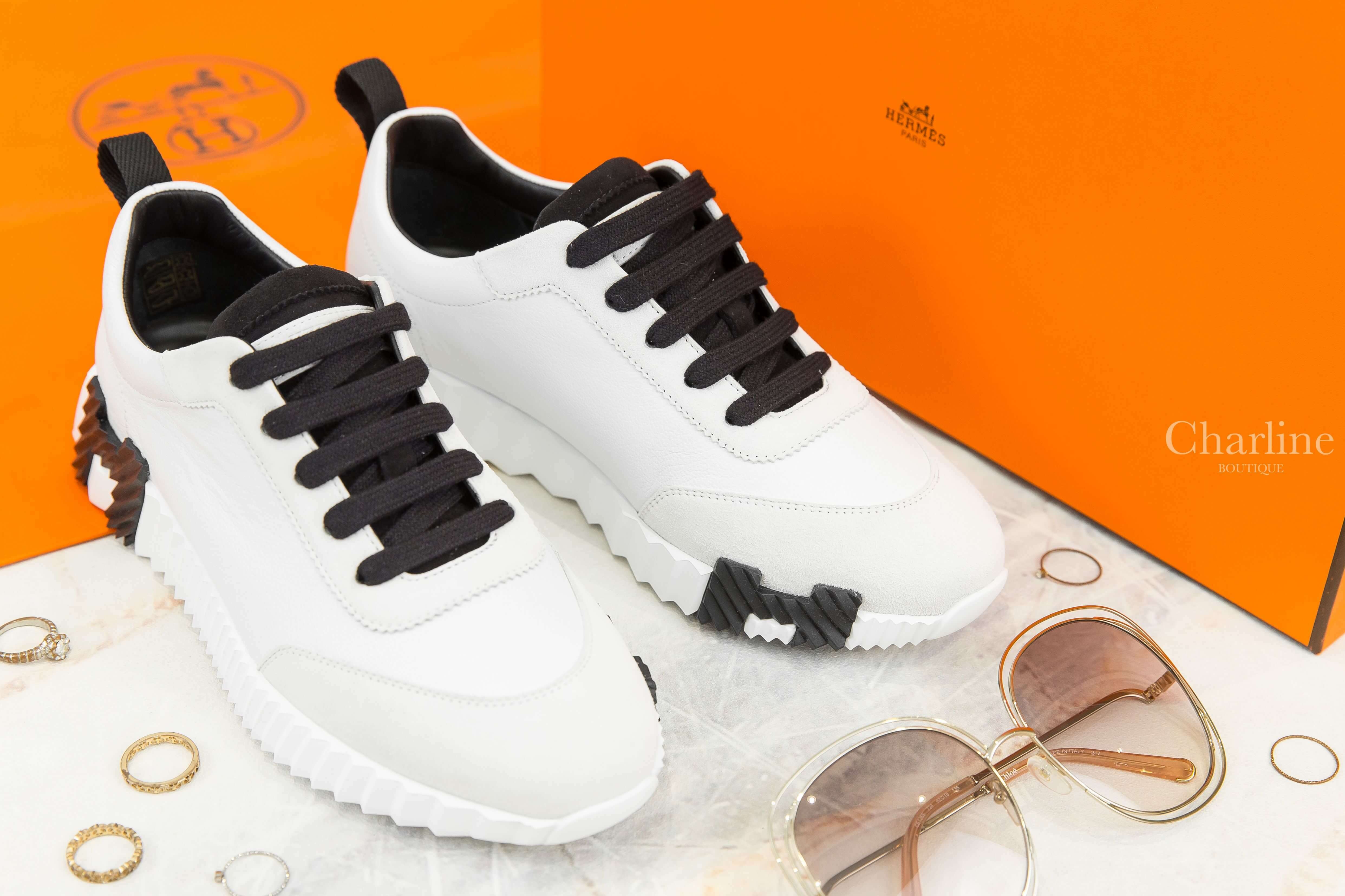 Hermès Bouncing Sneaker 白色山羊皮拼麂皮黑色H運動鞋-Charline Boutique 精品代購