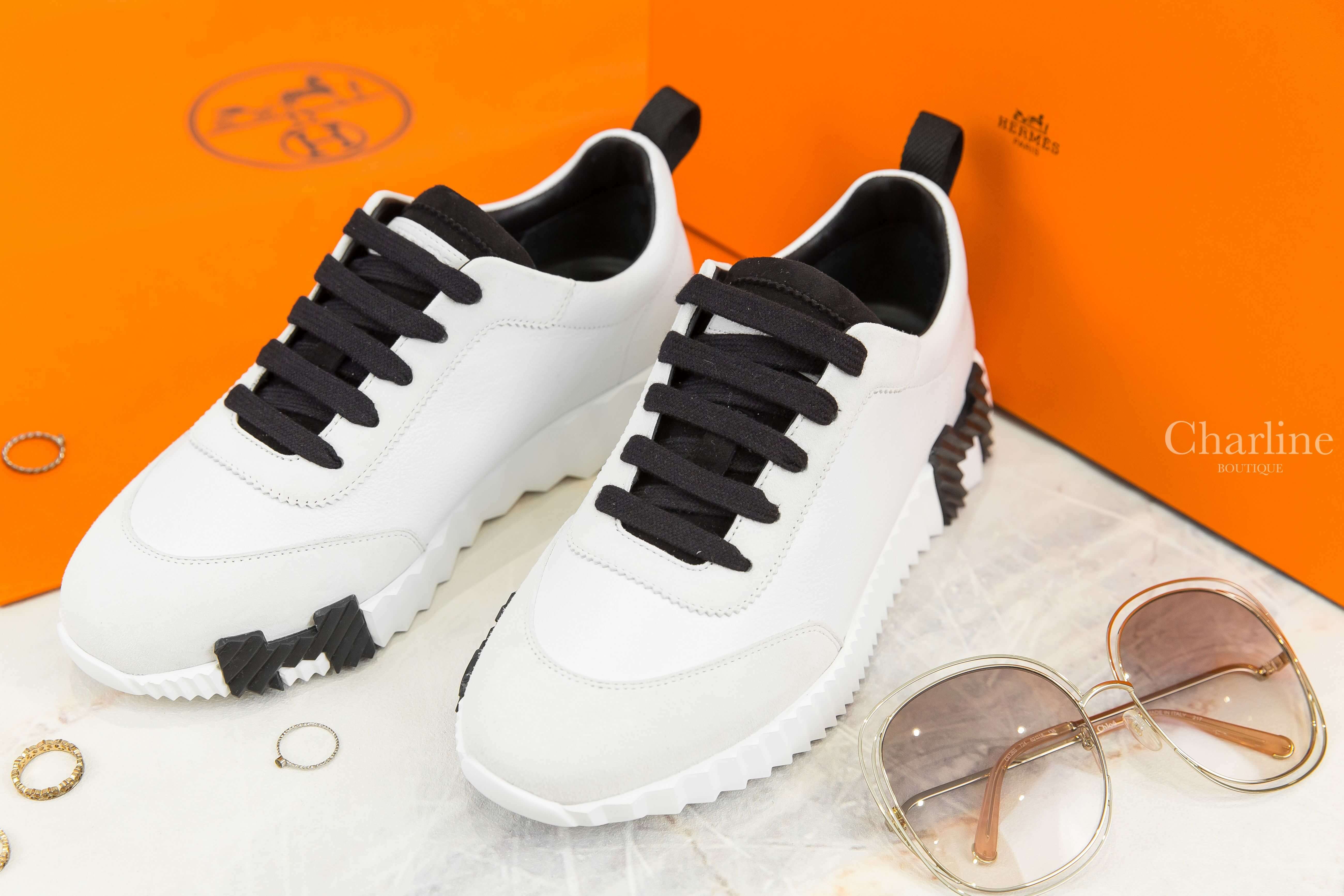 Hermès Bouncing Sneaker 白色山羊皮拼麂皮黑色H運動鞋-Charline Boutique 精品代購