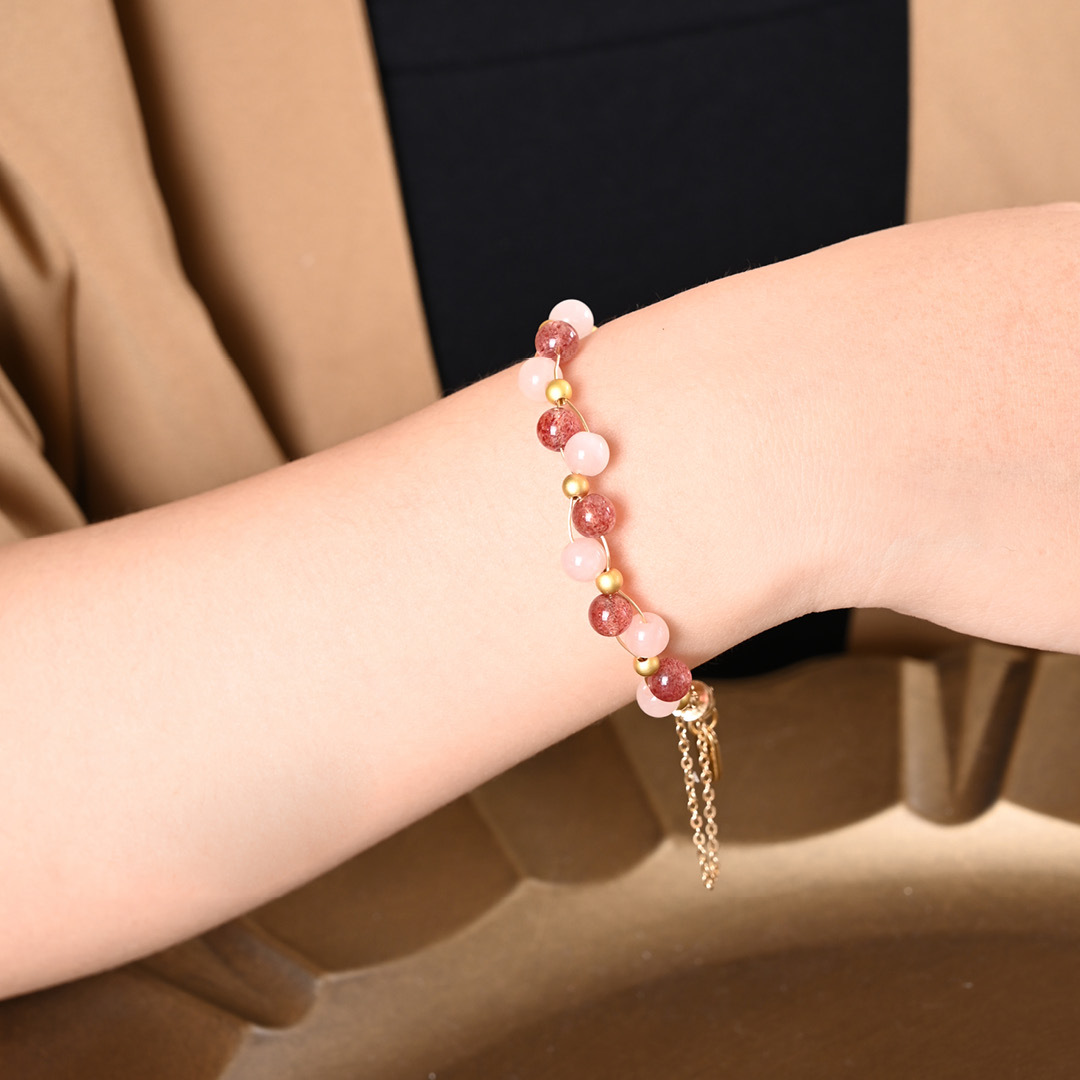 水晶手鍊【逐夢-提升魅力】草莓晶粉水晶手鍊