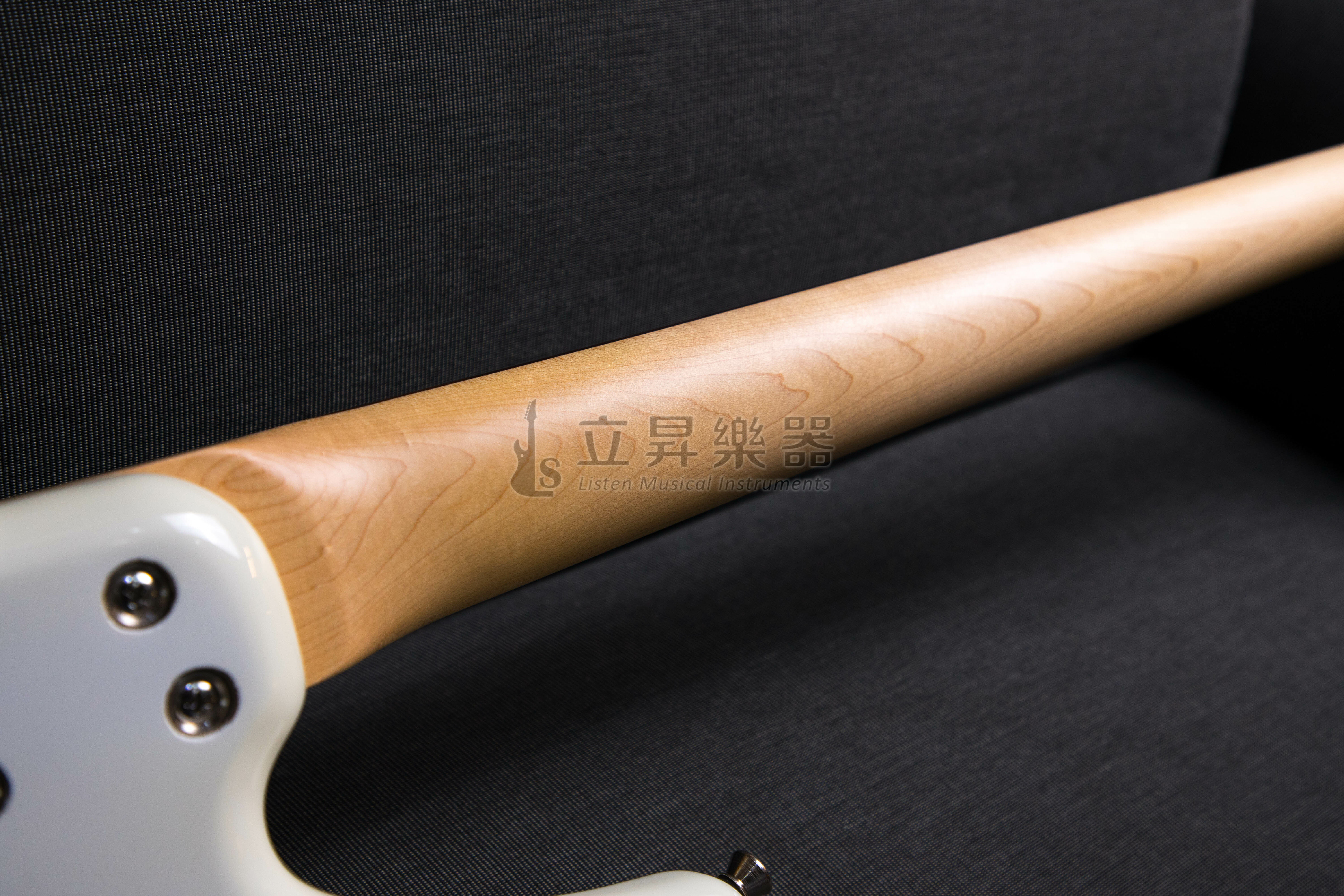 Bensons BSR-250 BASS 黑白雙色 入門貝斯 附琴袋 第 6 張圖片｜三峽吉他 / Bass