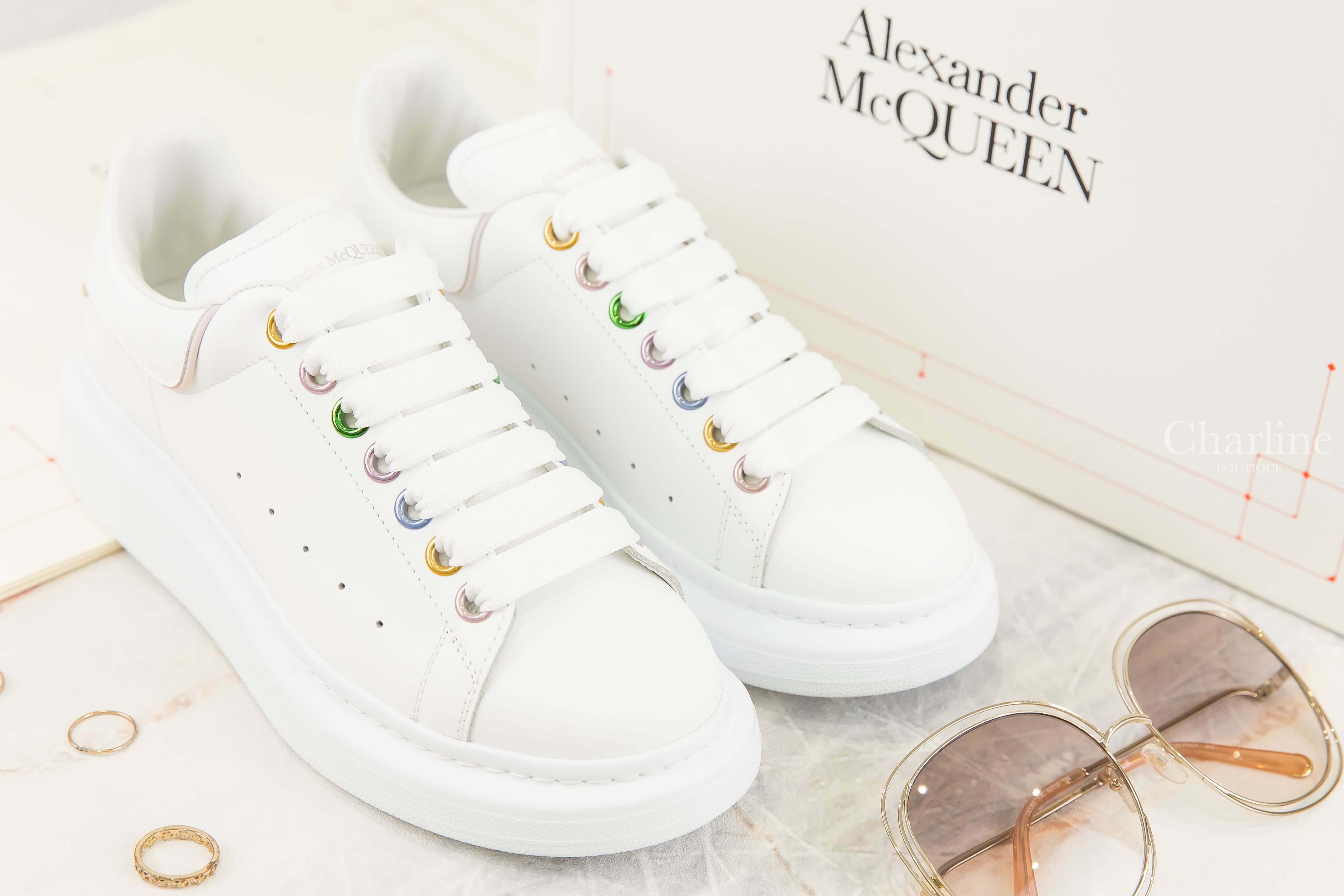 Alexander Mcqueen Women's Oversized Sneaker In White 白色珠光彩虹孔小牛皮運動鞋-Charline Boutique 精品代購
