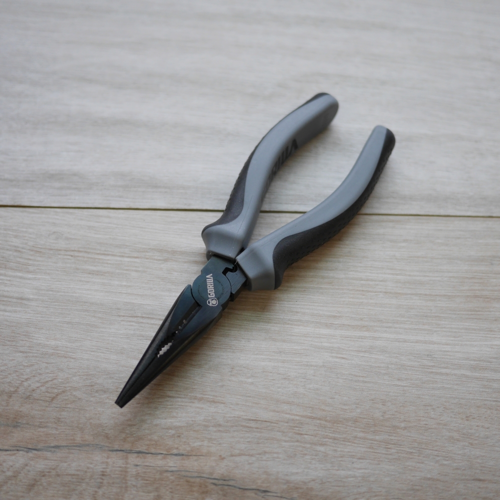 【Gorilla】6吋極黑剝線尖嘴鉗 (內附真牛皮鉗套）