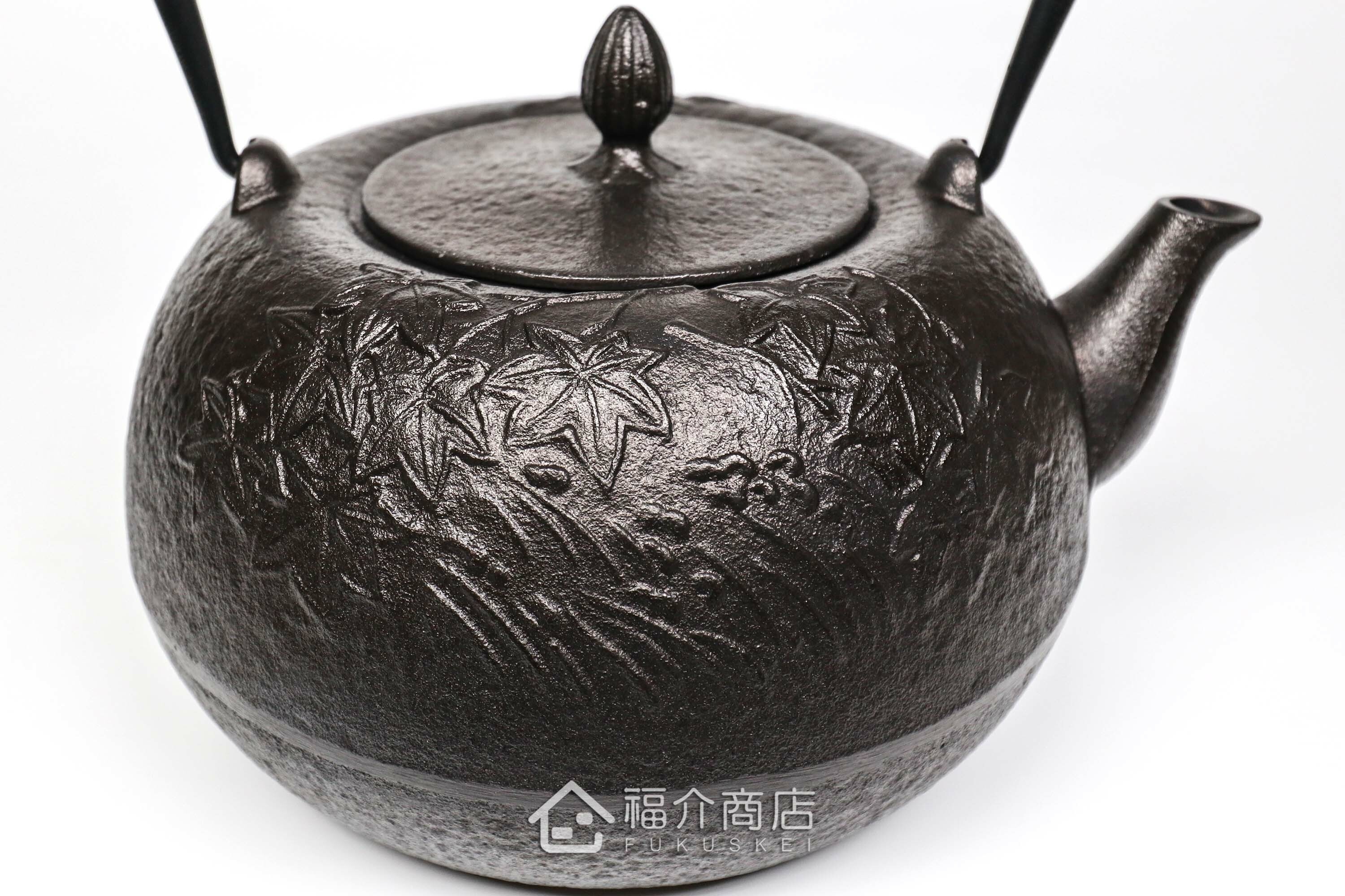 黑色的泡茶煮水鐵壺