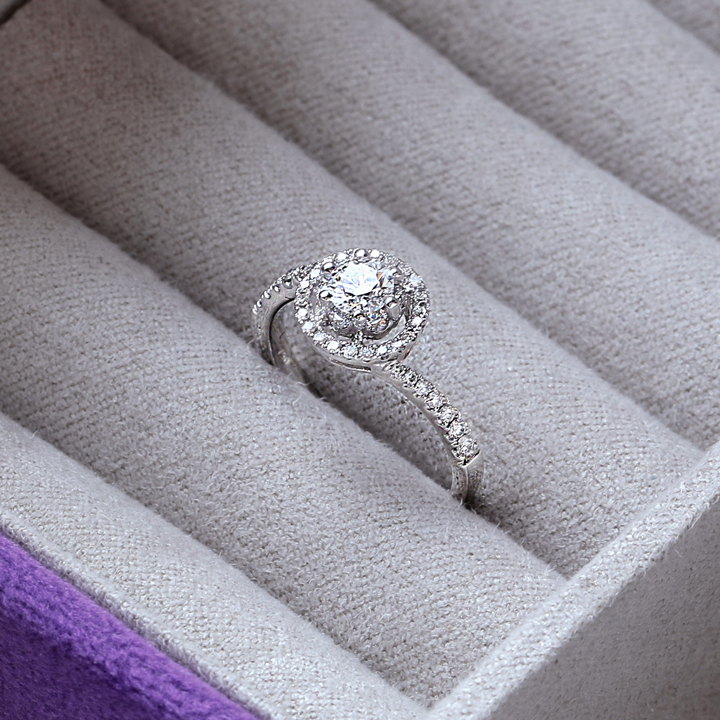 豐富圓滿 — GIA30分鑽石戒指