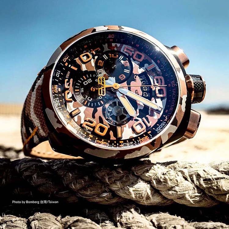 BOLT 68 系列  沙哈拉迷彩計時碼錶