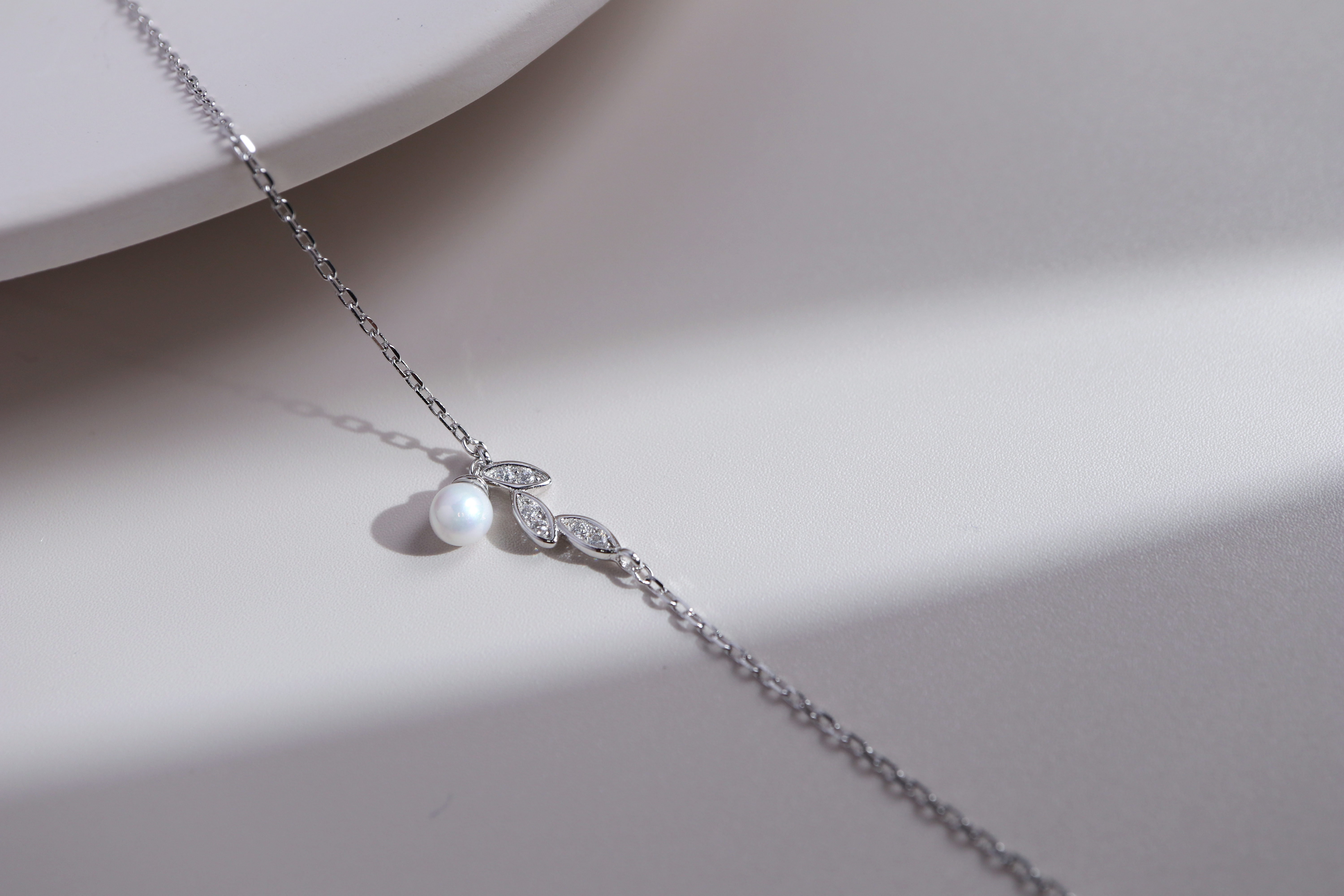 三葉珍珠純銀手鍊｜Miestilo Jewelry設計師輕珠寶品牌｜舒飾質感