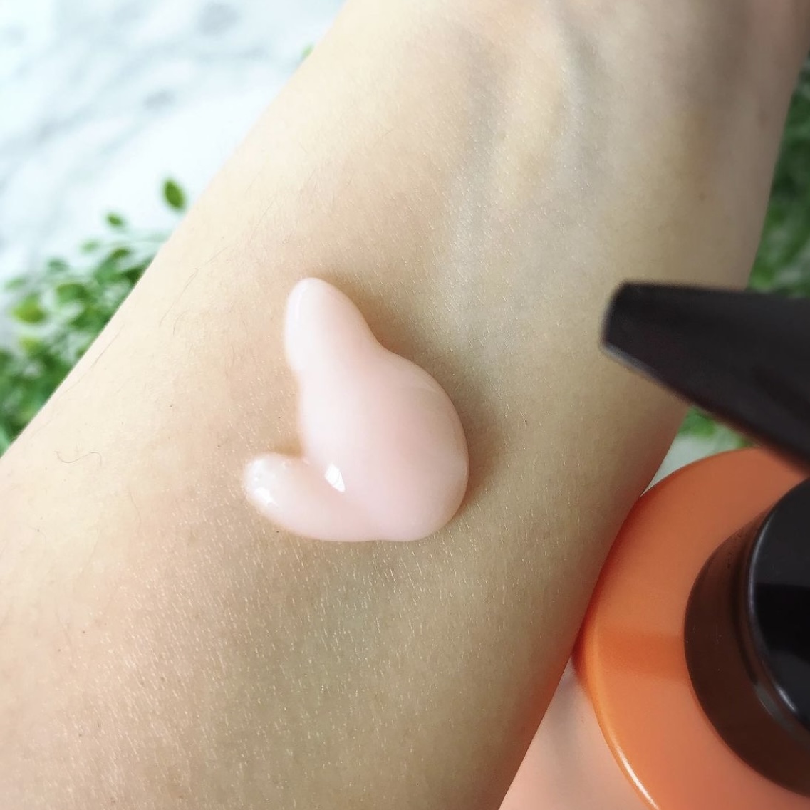 ATTENIR Body Double Conscious Serum 艾天然身體緊膚精華 190g