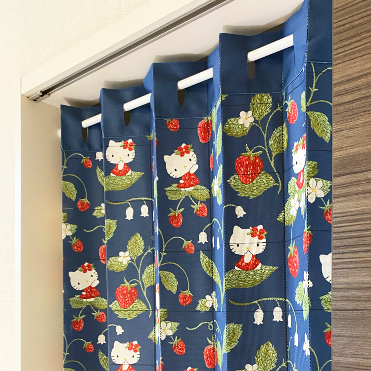 22143-KT Sanrio Hello Kitty 多用途風琴簾 士多啤利 #CM22A-93580