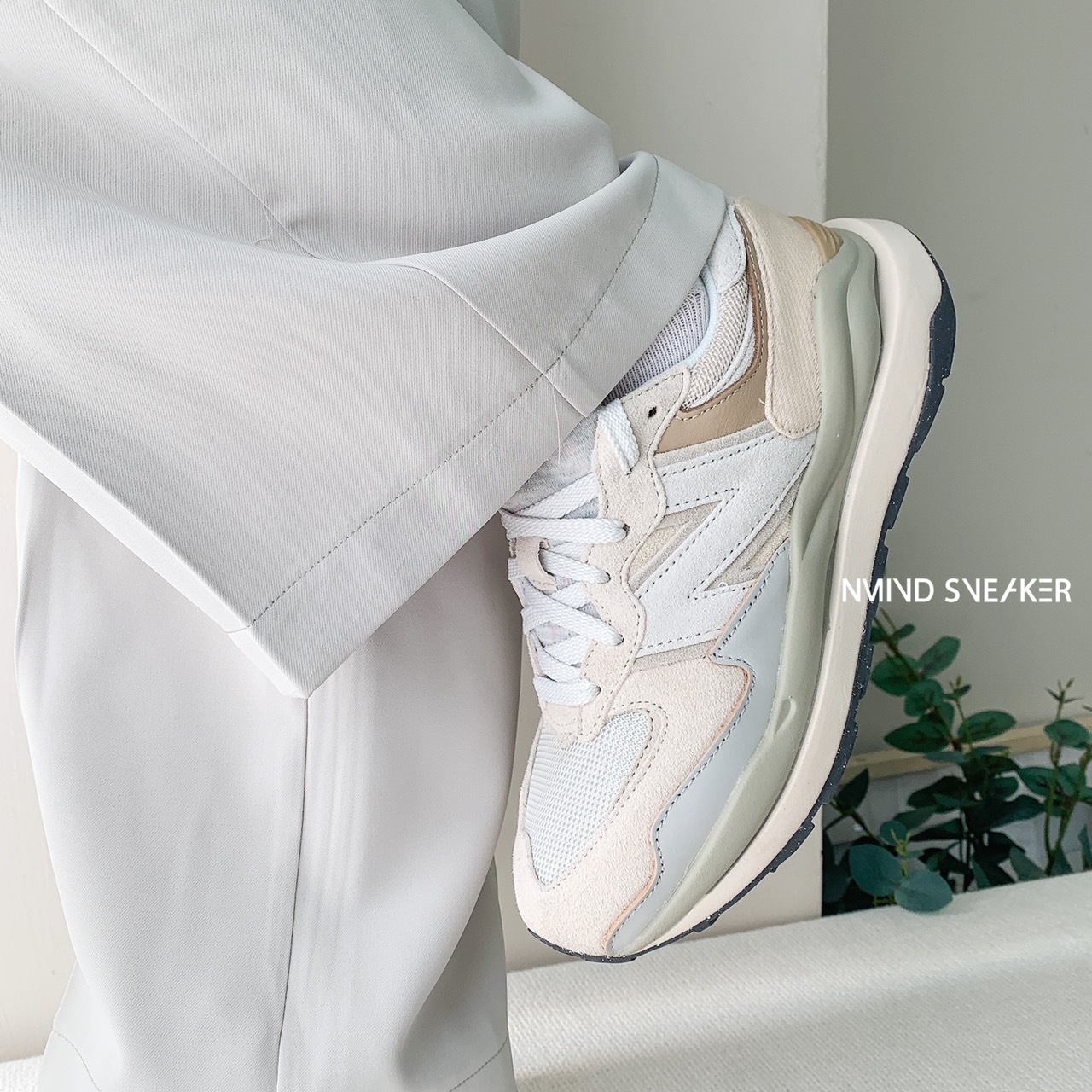 New Balance 5740 奶杏白(M5740GRM)