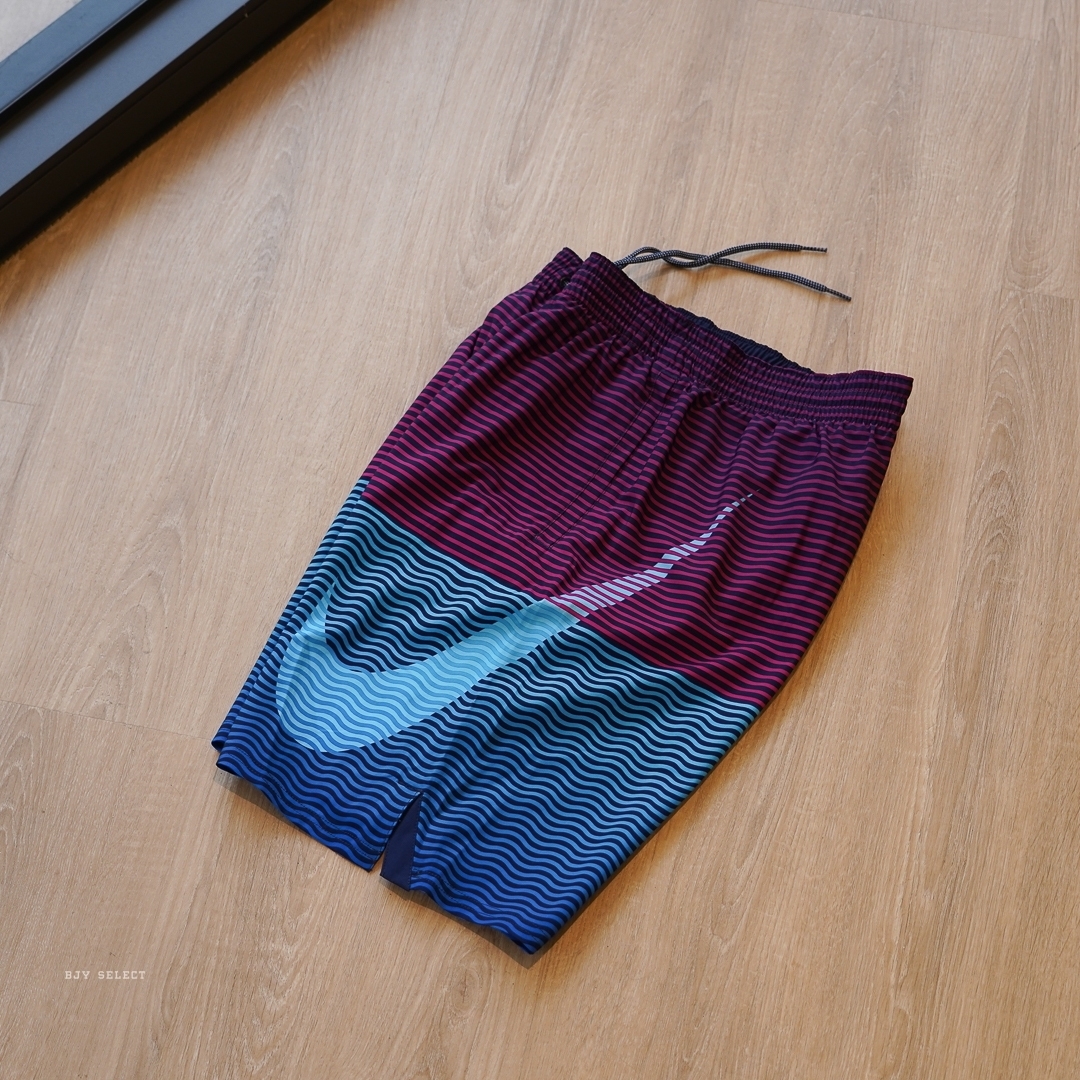 #現貨 NIKE 大勾 海灘褲 九吋 NESSB508-447 藍紫