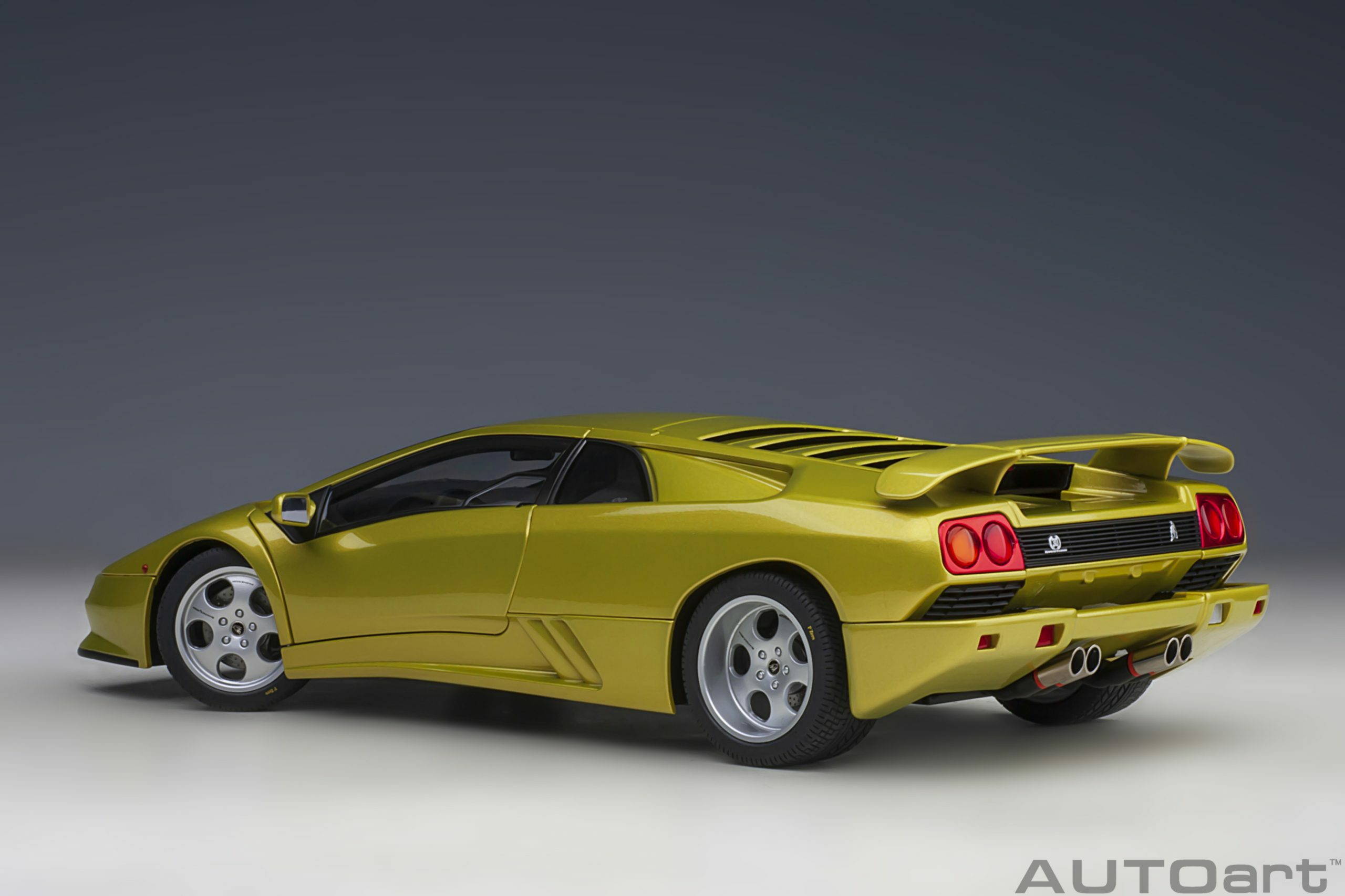 1/18 AUTOART Lamborghini Diablo SE 30th Anniversary Edition (Giallo Spyder) (79157)